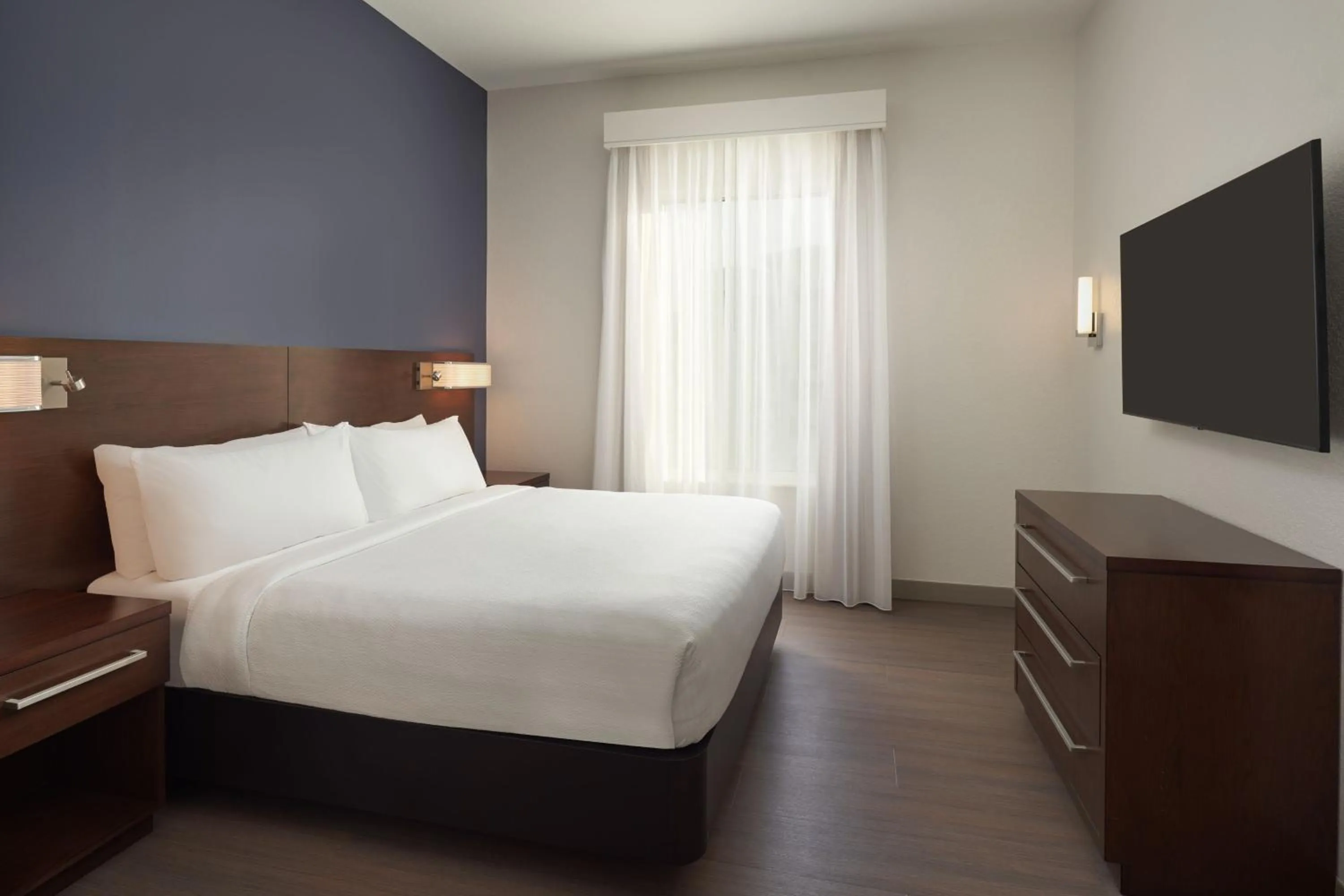 Photo of the whole room, Bed in Residence Inn by Marriott West Palm Beach Downtown