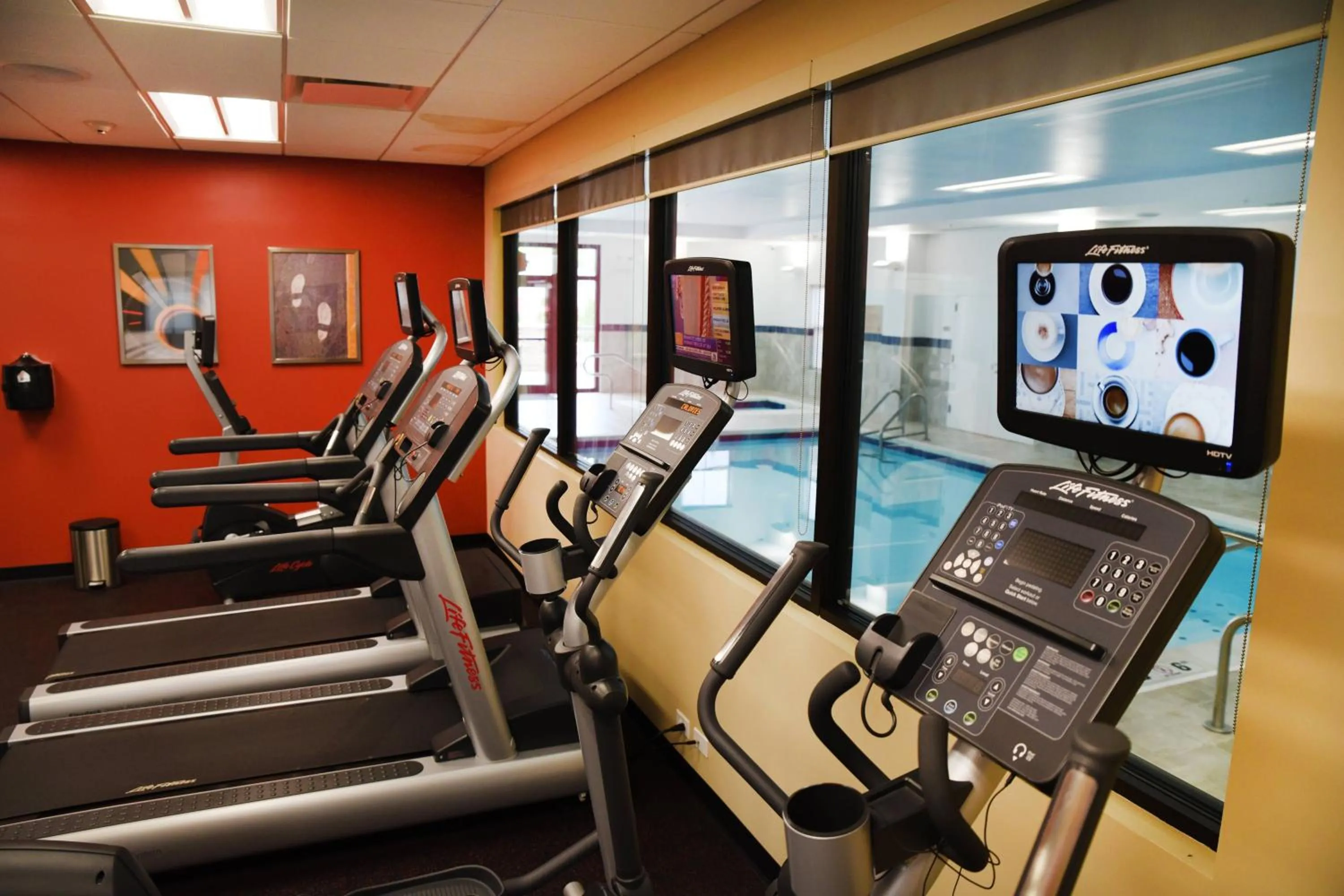 Fitness centre/facilities in TownePlace Suites by Marriott Lawrence Downtown