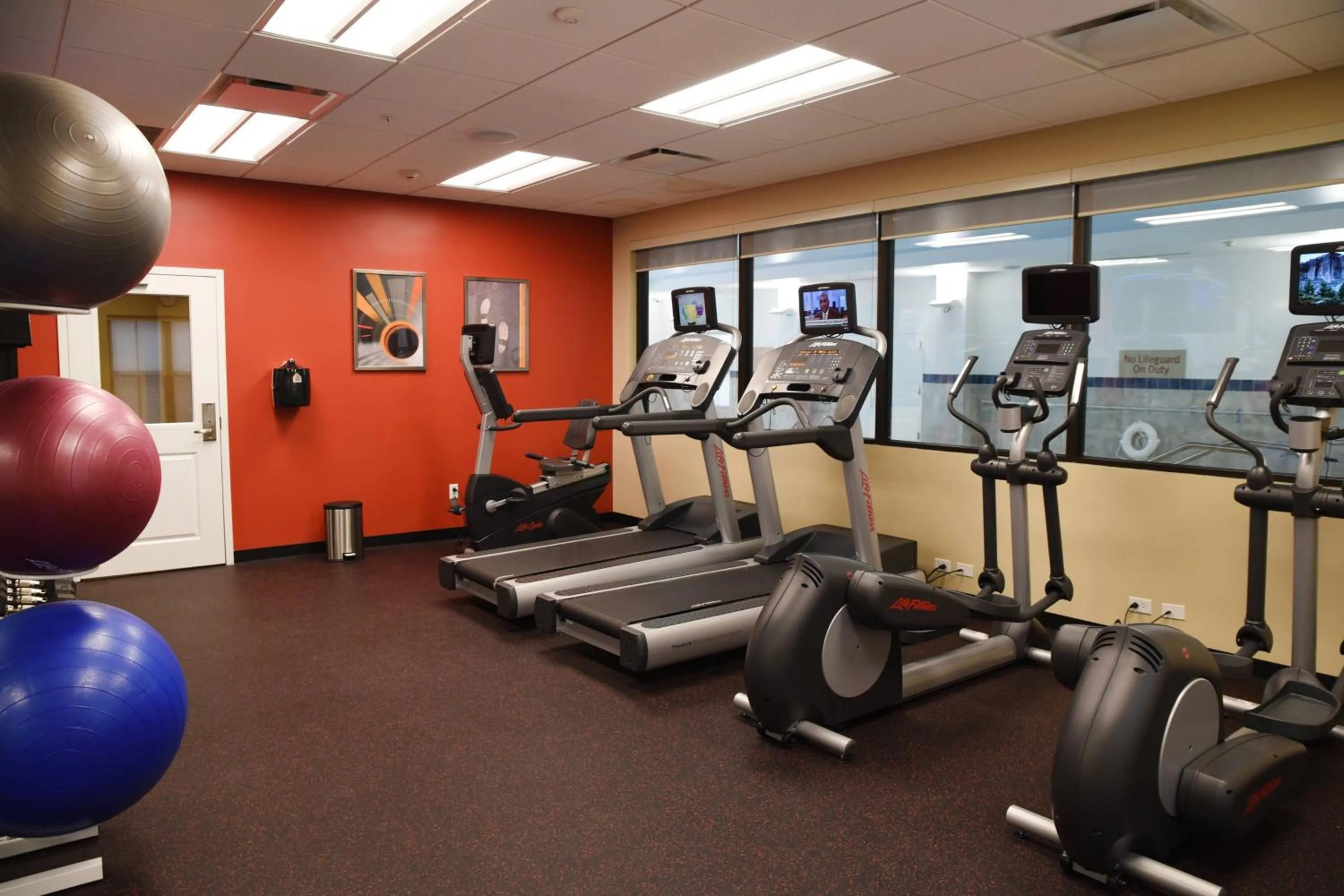Fitness centre/facilities in TownePlace Suites by Marriott Lawrence Downtown