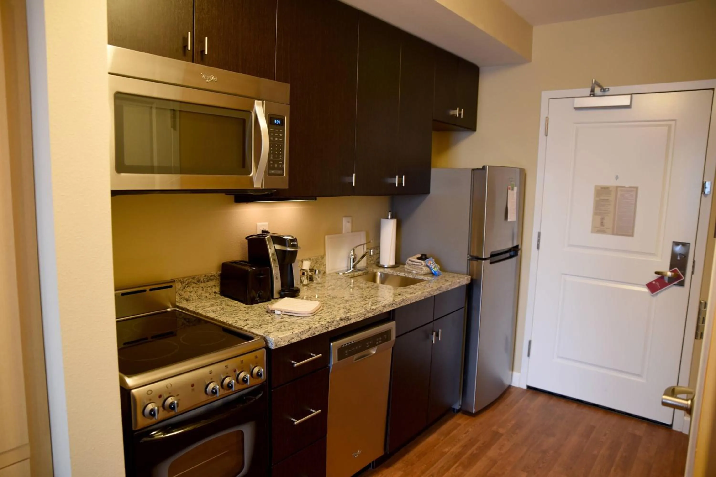 Kitchen or kitchenette in TownePlace Suites by Marriott Lawrence Downtown