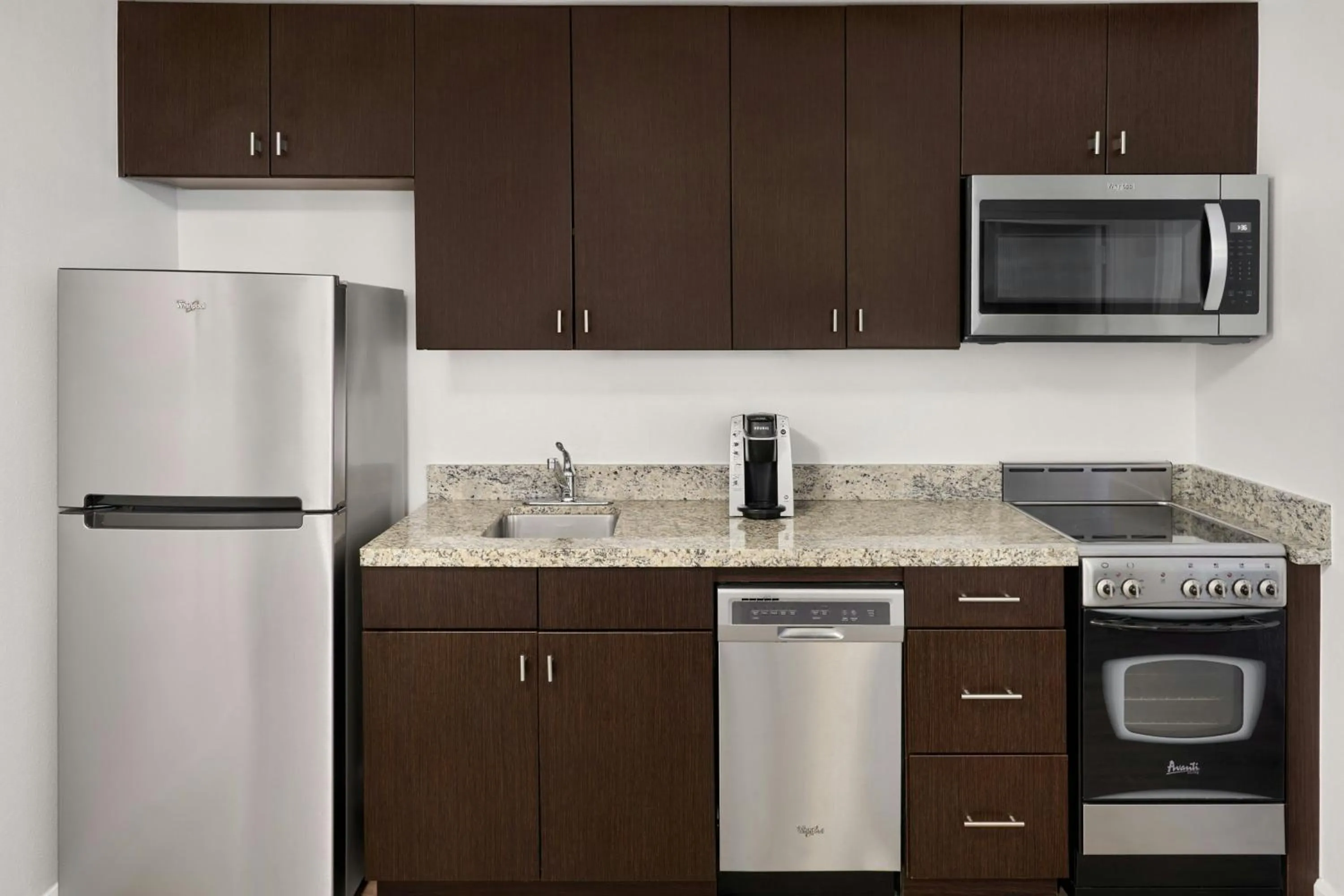 Bedroom in TownePlace Suites by Marriott Lawrence Downtown