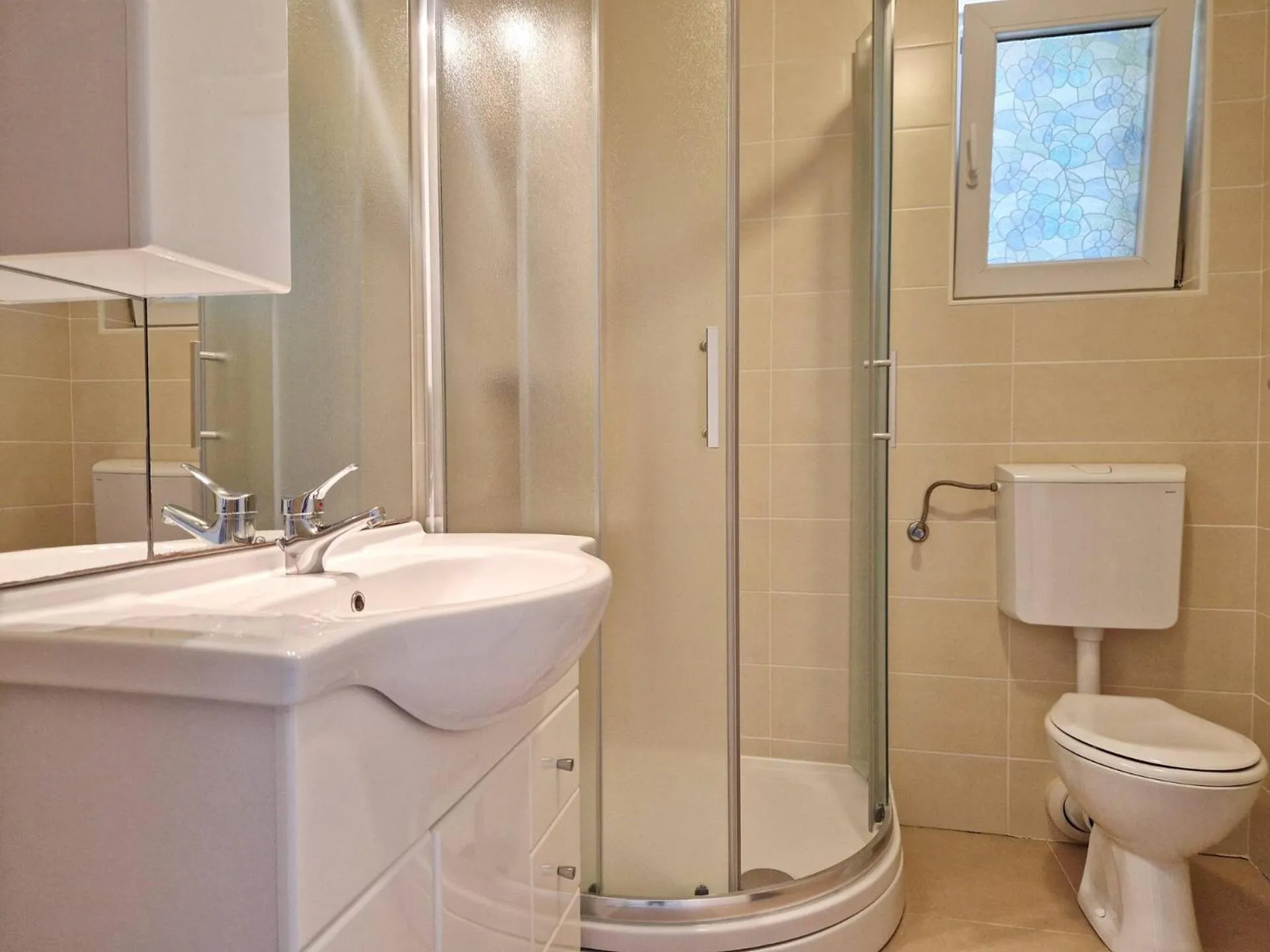 Toilet in Apartment Pavlakovic