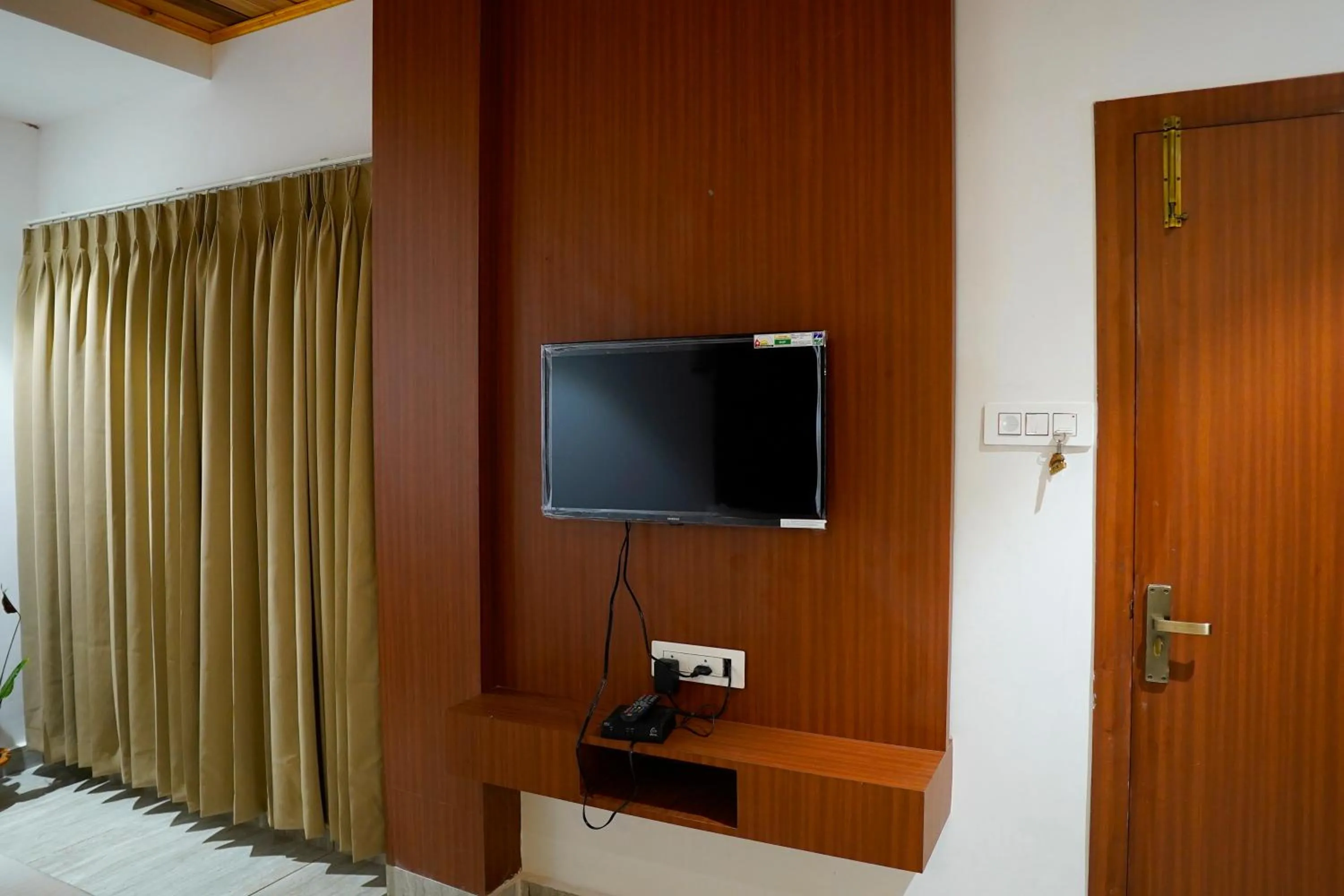 TV and multimedia in Aranya Jungle Resorts