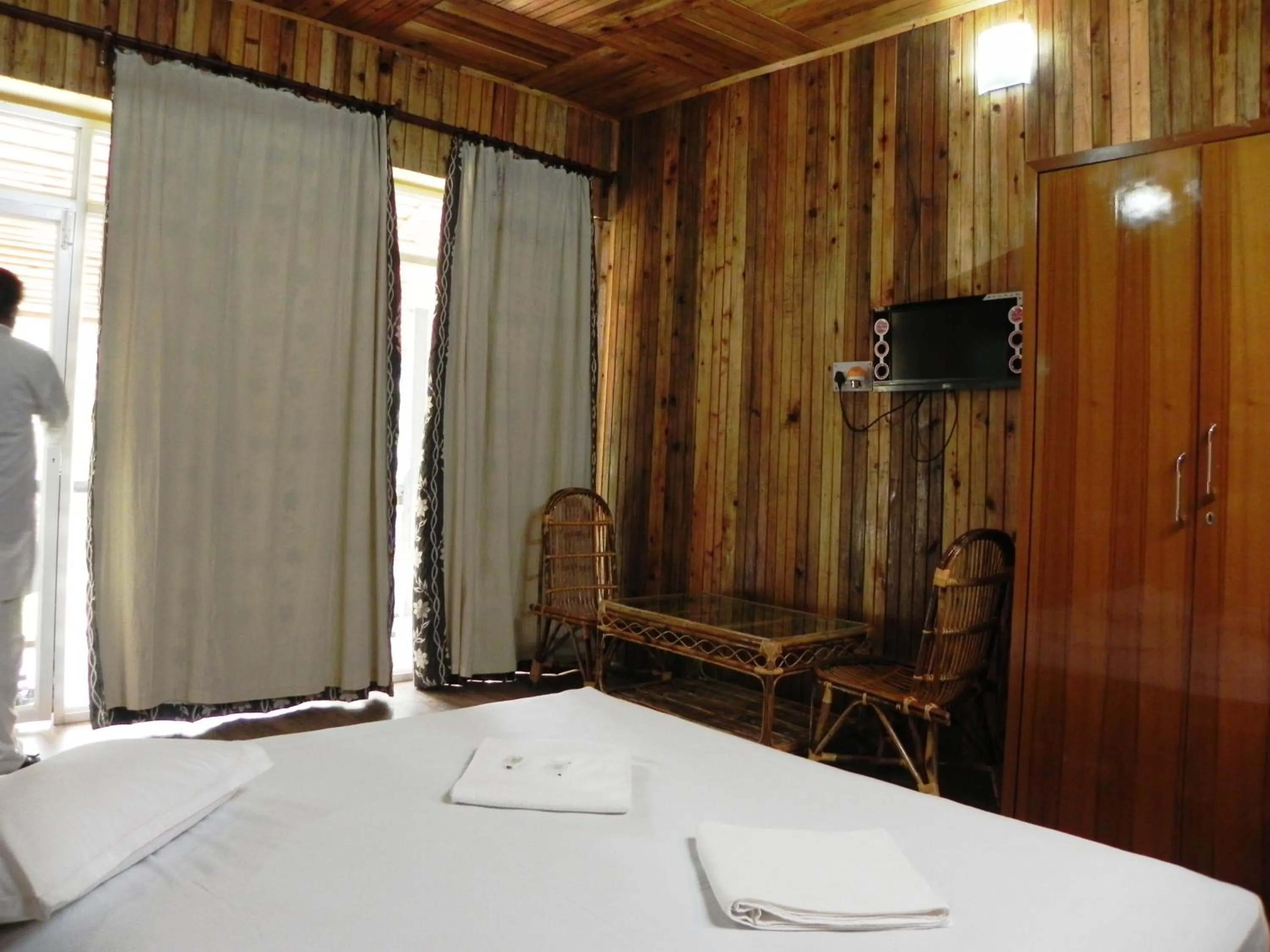 TV and multimedia, Bed in Aranya Jungle Resorts