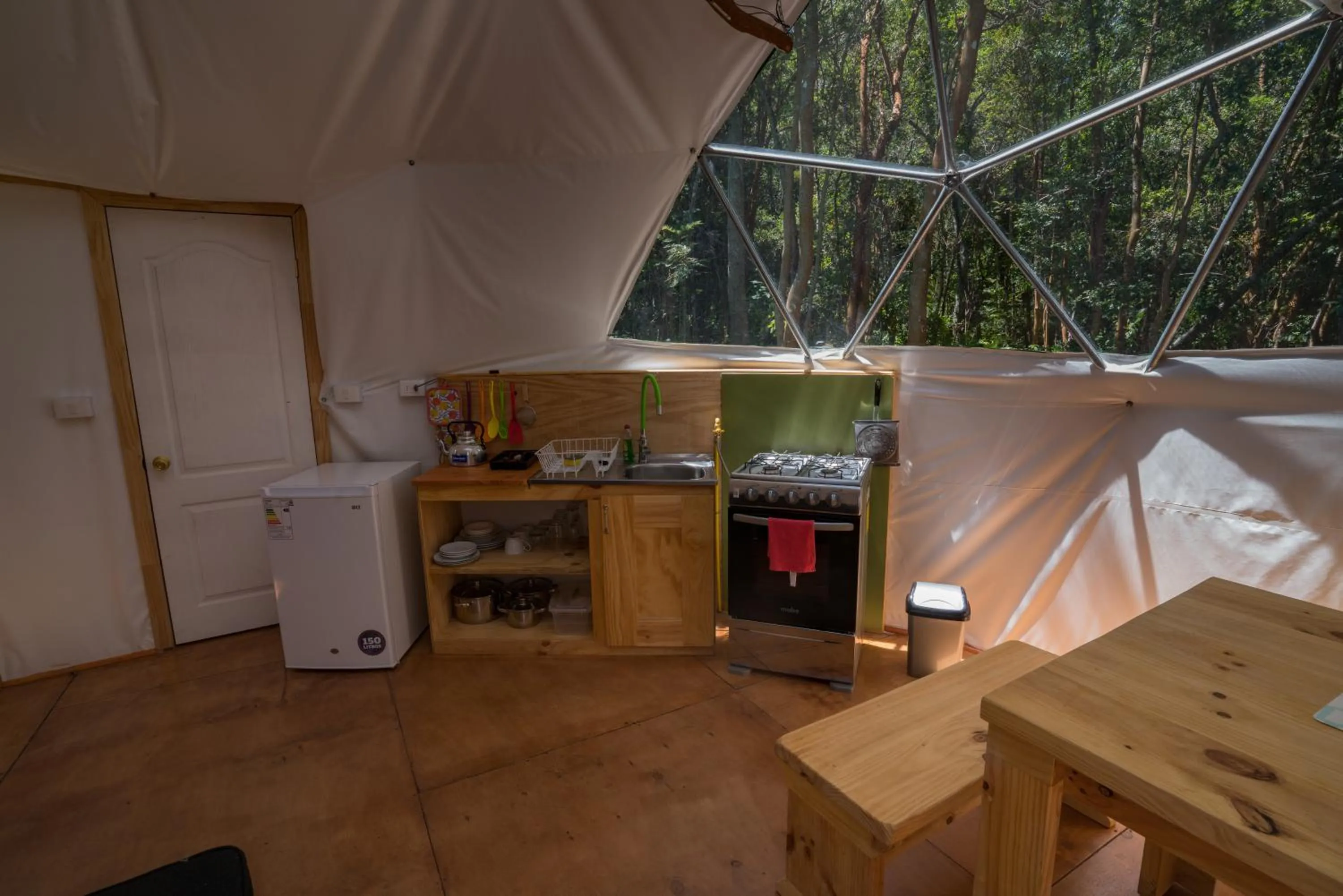 Kitchen or kitchenette in Cabañas Ensenada Bosque Nativo
