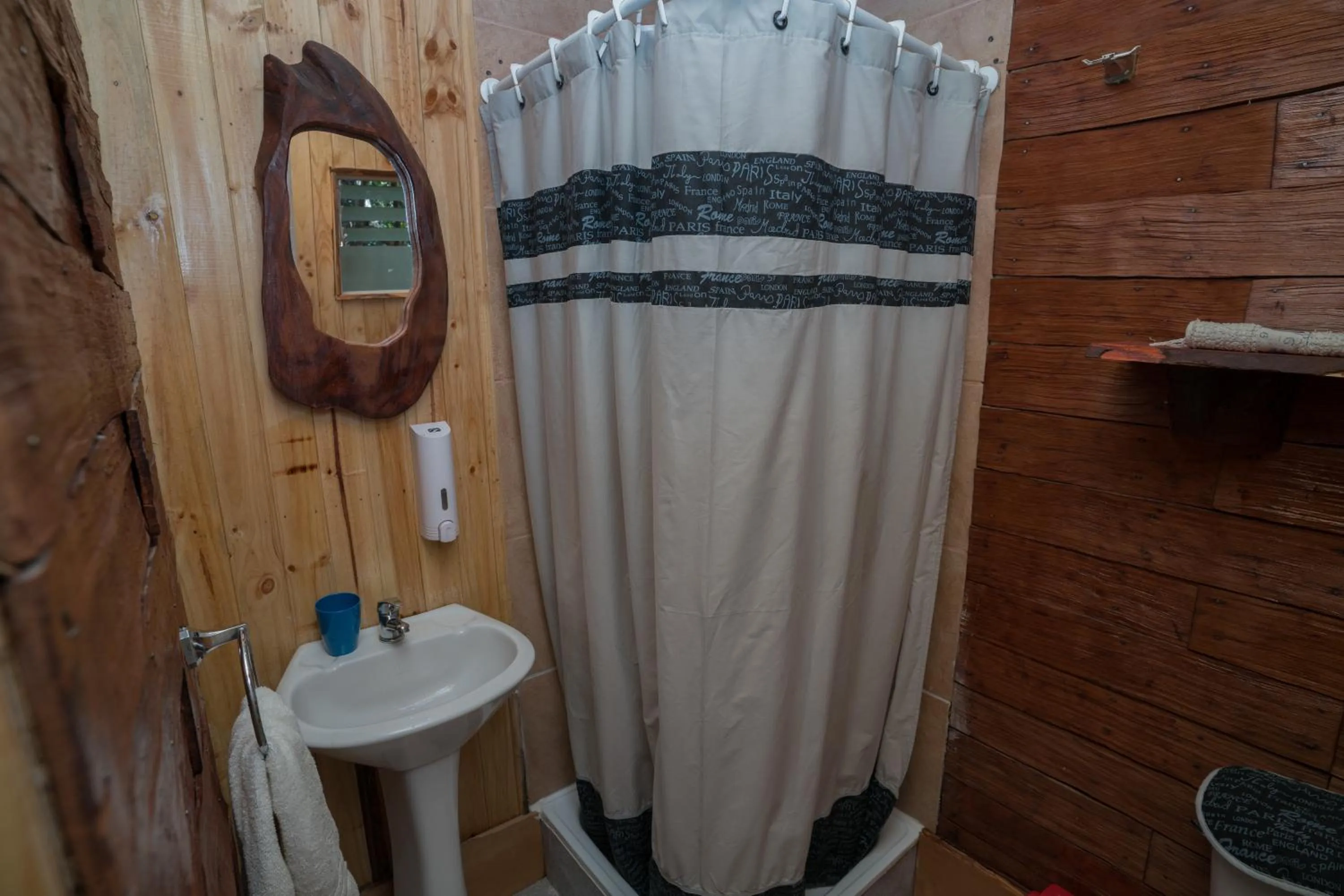 Bathroom in Cabañas Ensenada Bosque Nativo