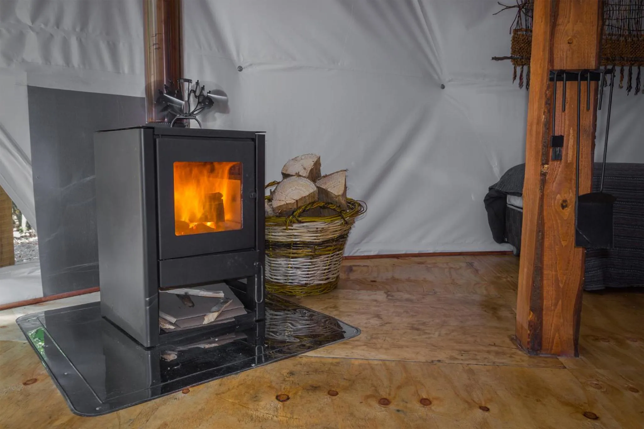 Dining area in Cabañas Ensenada Bosque Nativo
