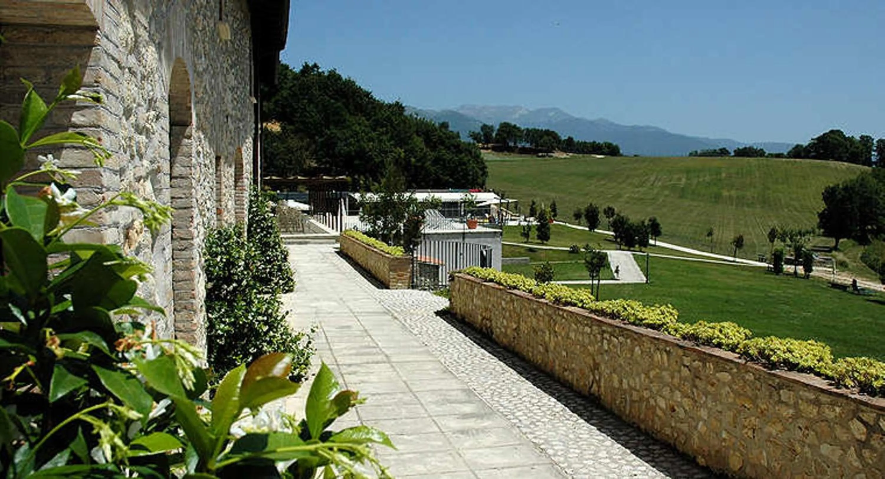 Garden view in Relais Villa D'Assio