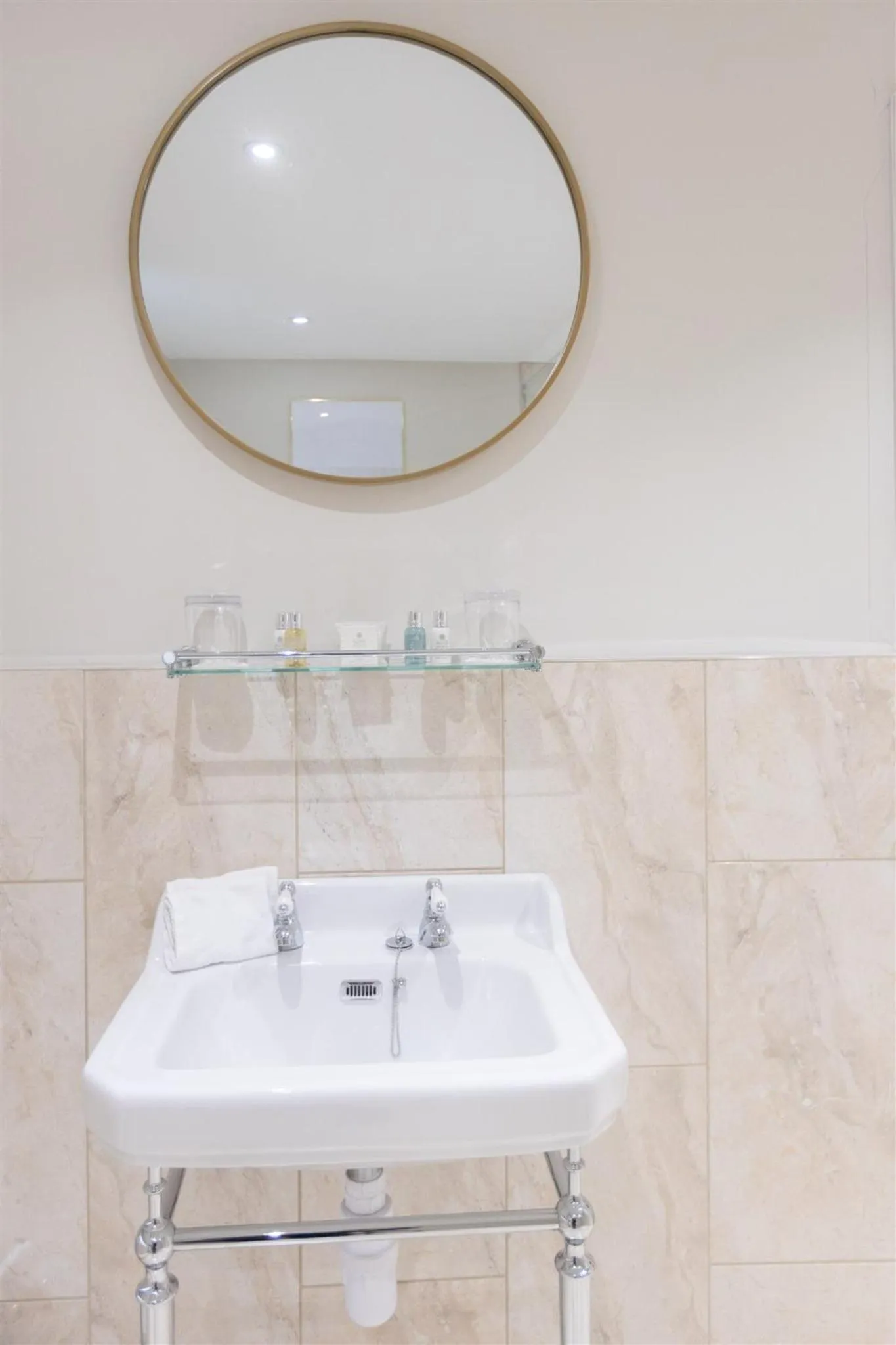 Bathroom in Marshall Meadows Manor House