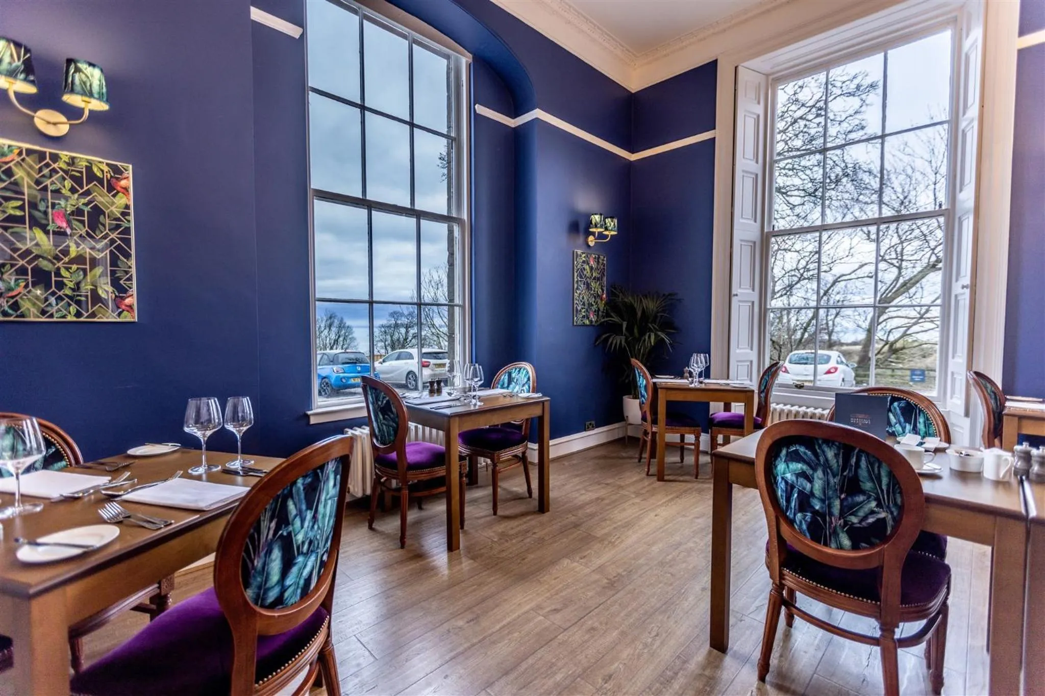 Restaurant/places to eat in Marshall Meadows Manor House