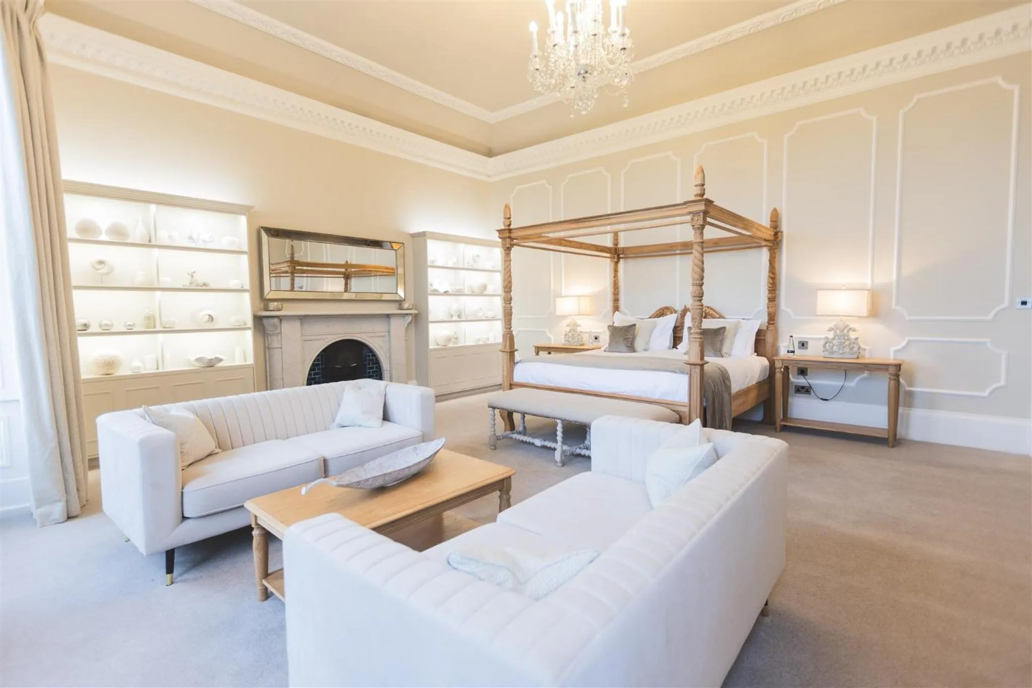 Bedroom, Bed in Marshall Meadows Manor House