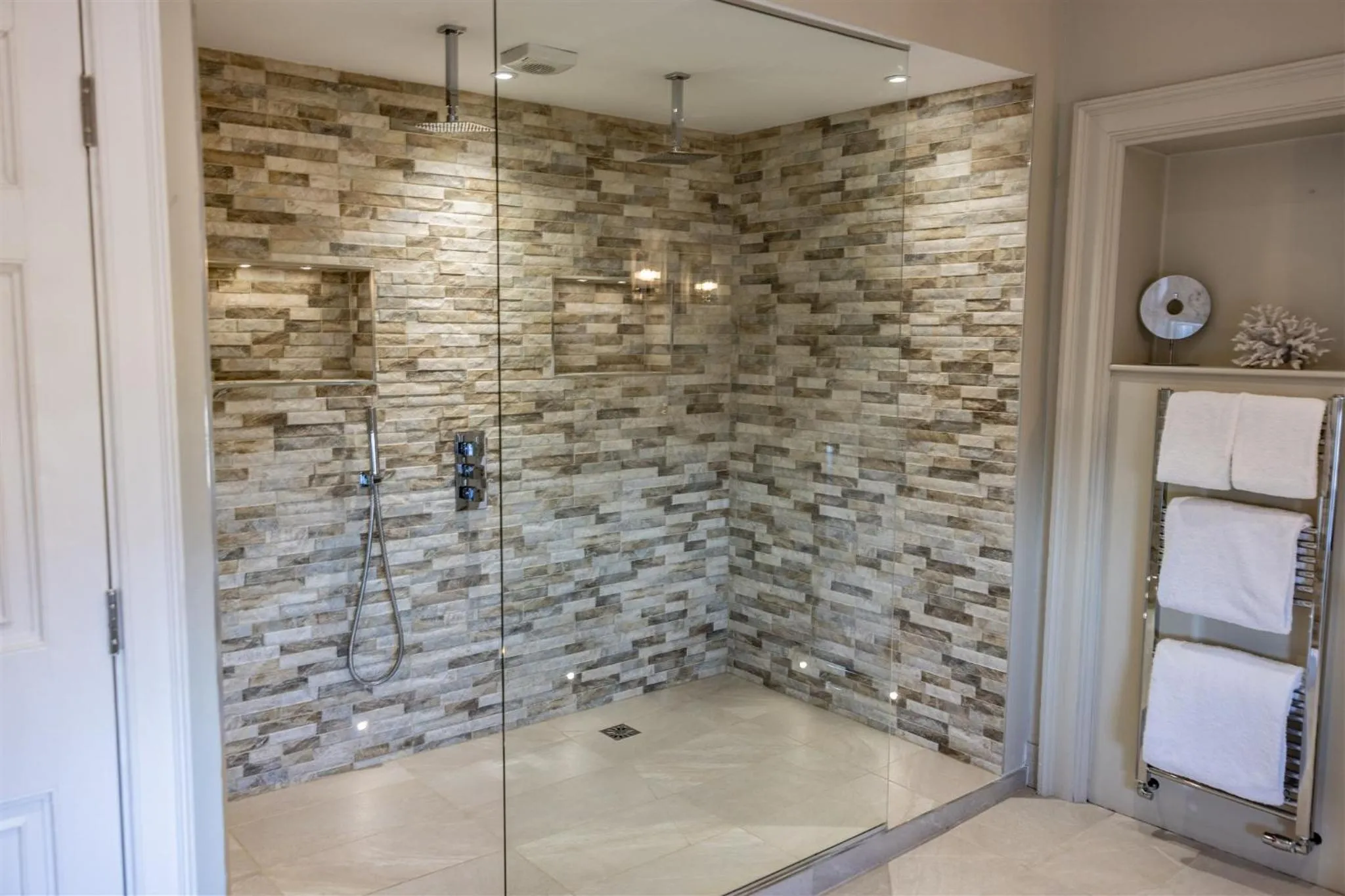 Bathroom in Marshall Meadows Manor House