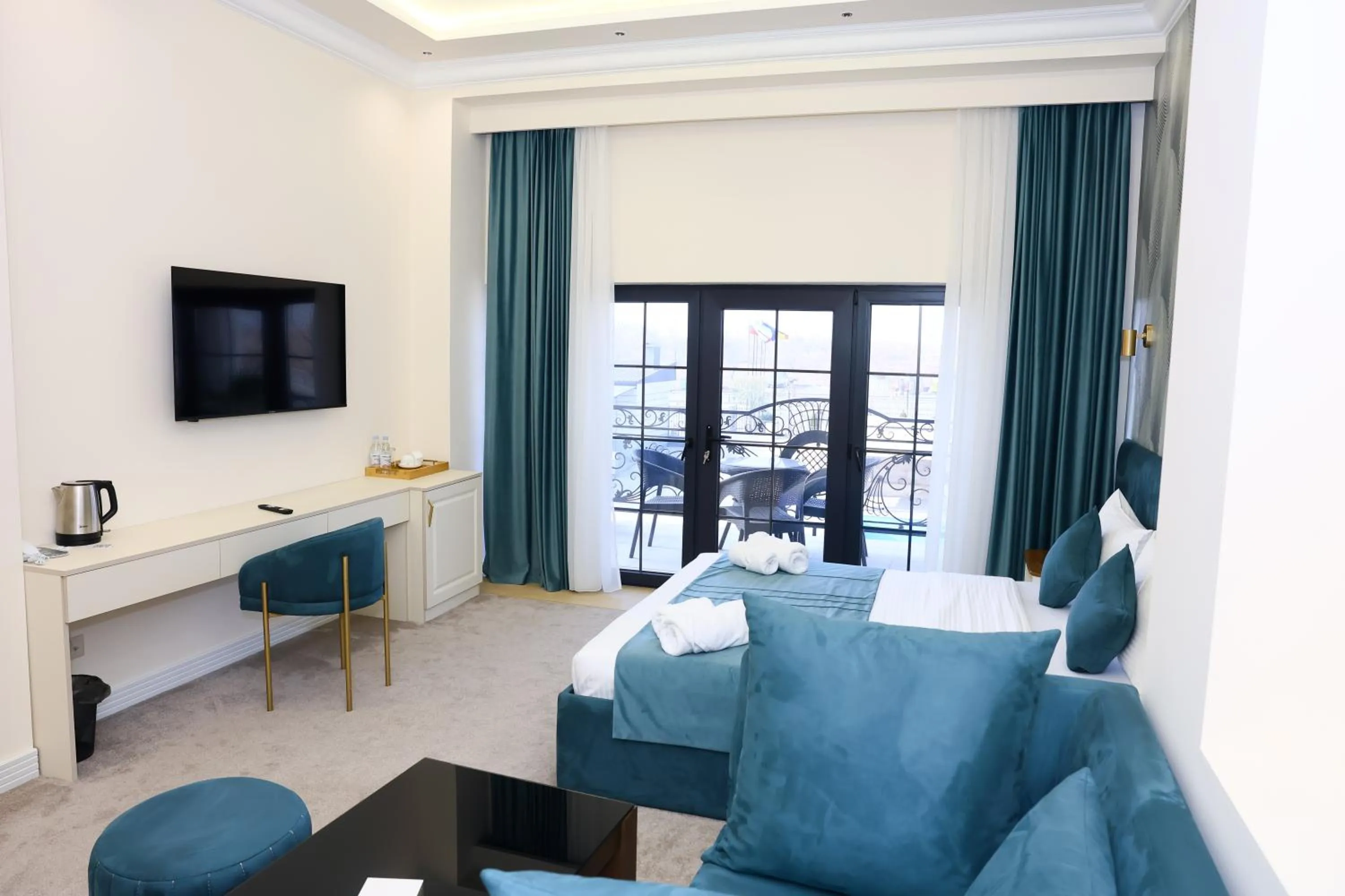 TV and multimedia in Ketrin Hotel Restaurant