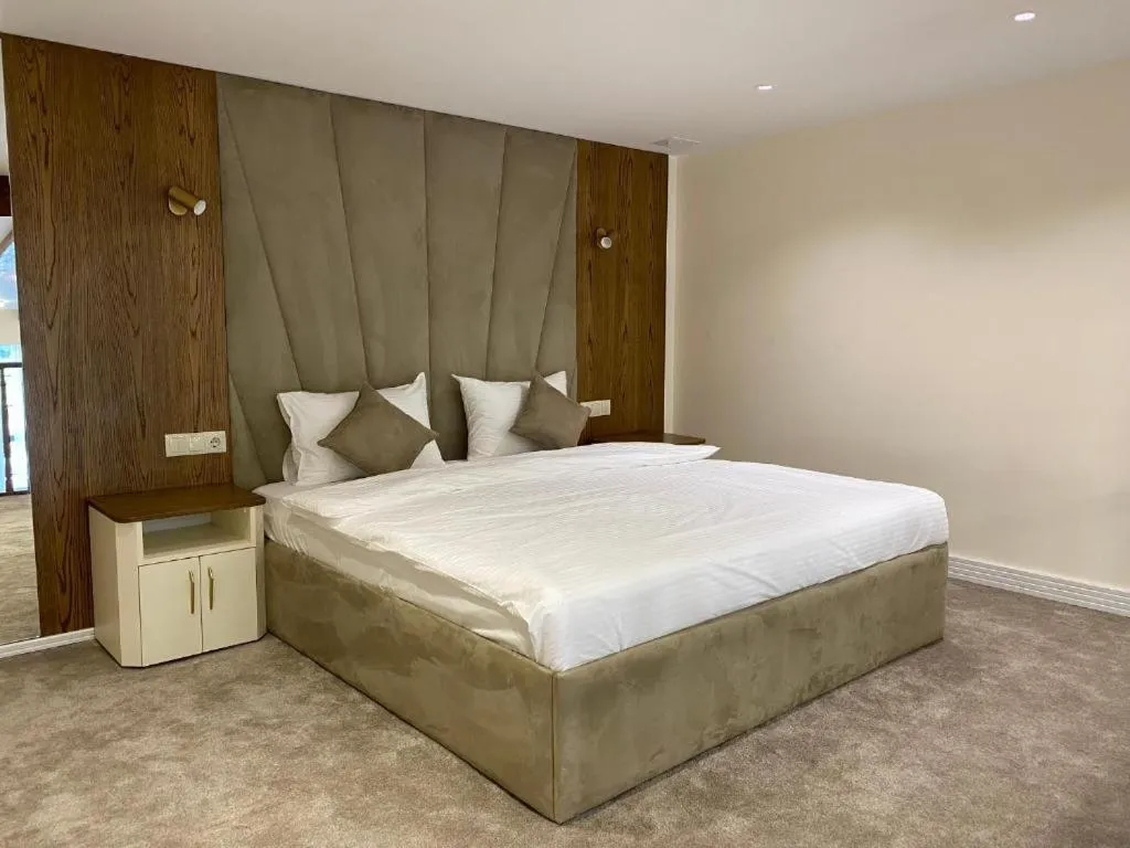 Bedroom, Bed in Ketrin Hotel Restaurant