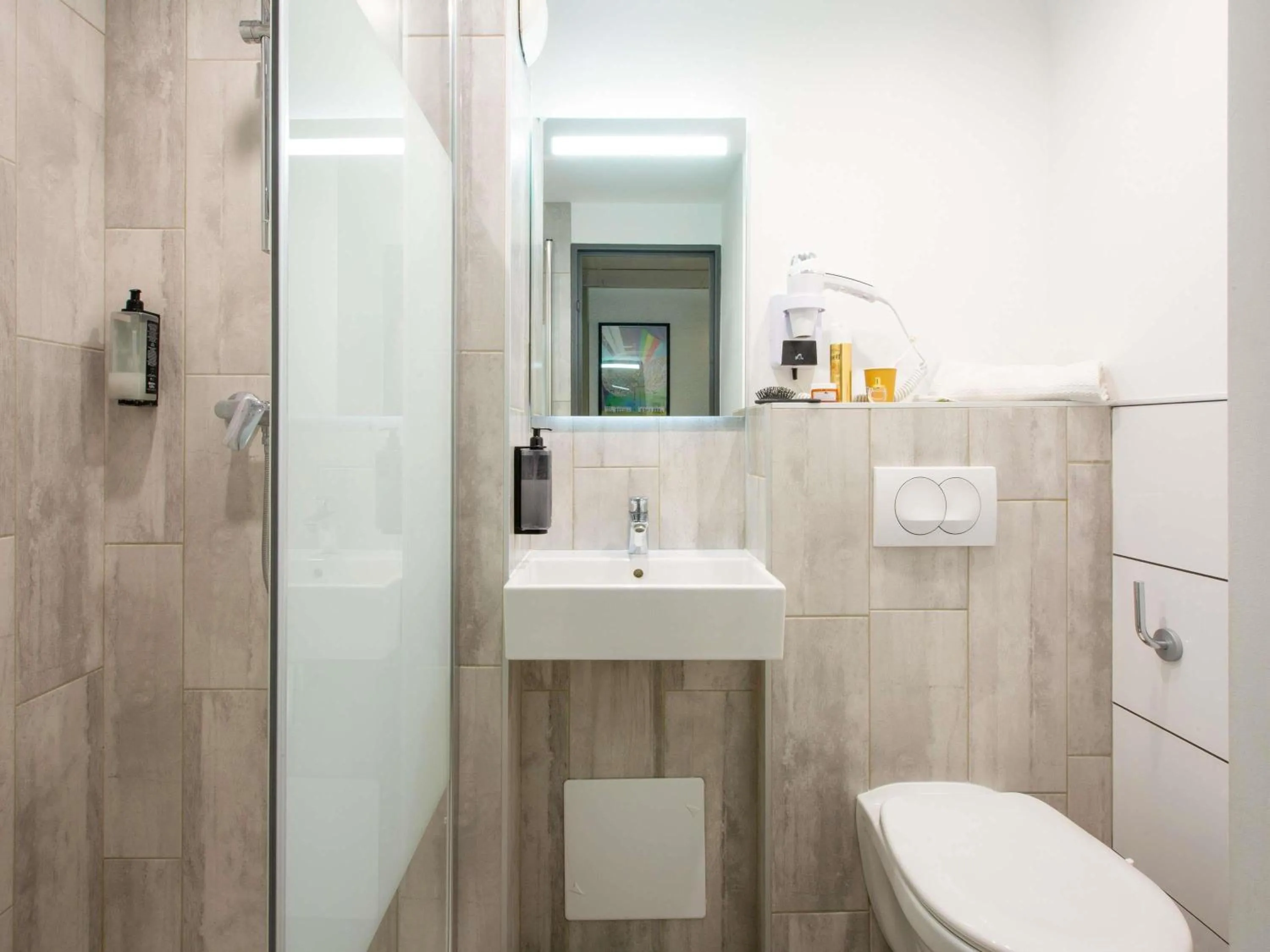 Property building in ibis budget Avignon Centre