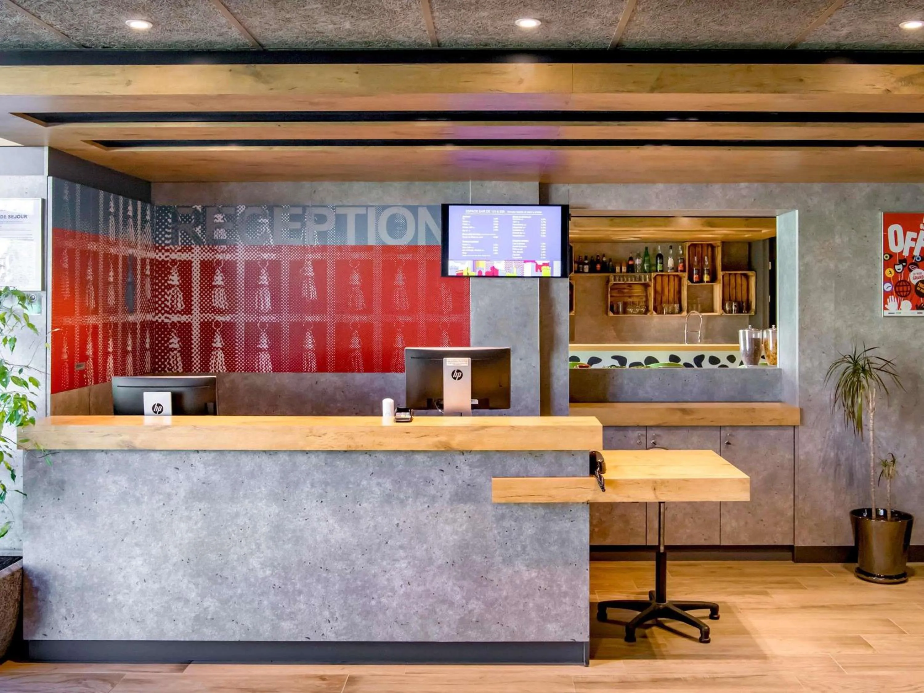 Property building in ibis budget Avignon Centre