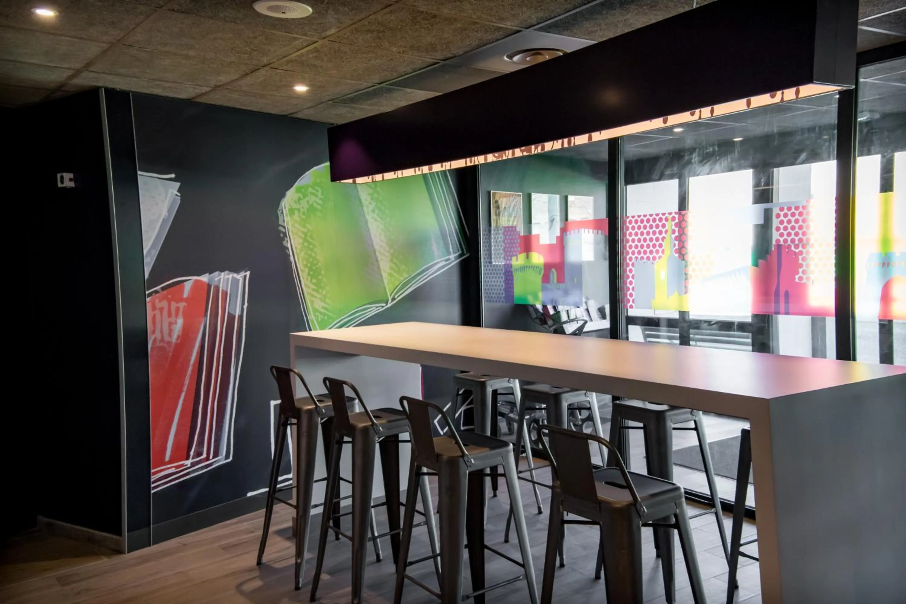 Lounge or bar in ibis budget Avignon Centre