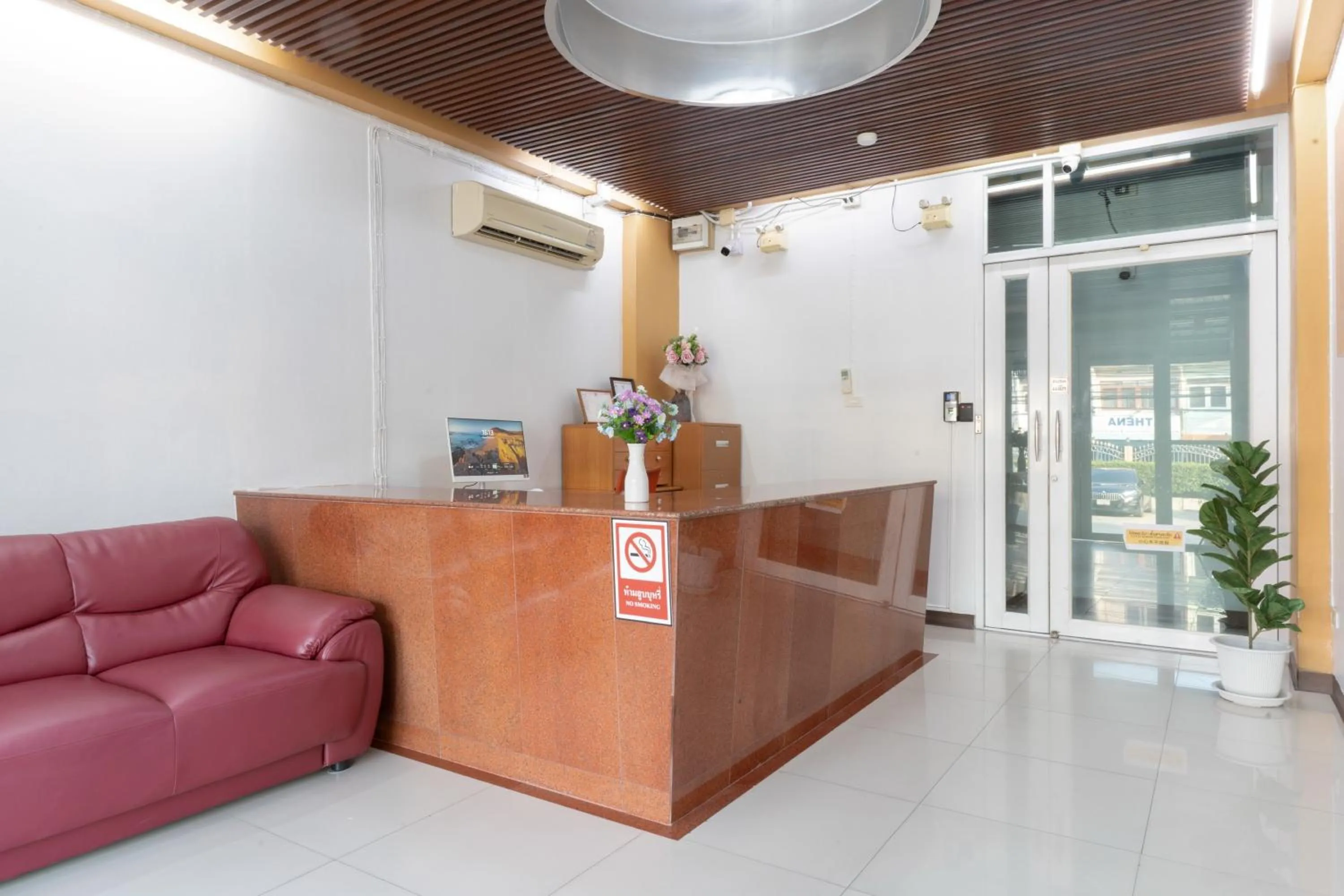 Lobby or reception in Nicha Residence Hotel