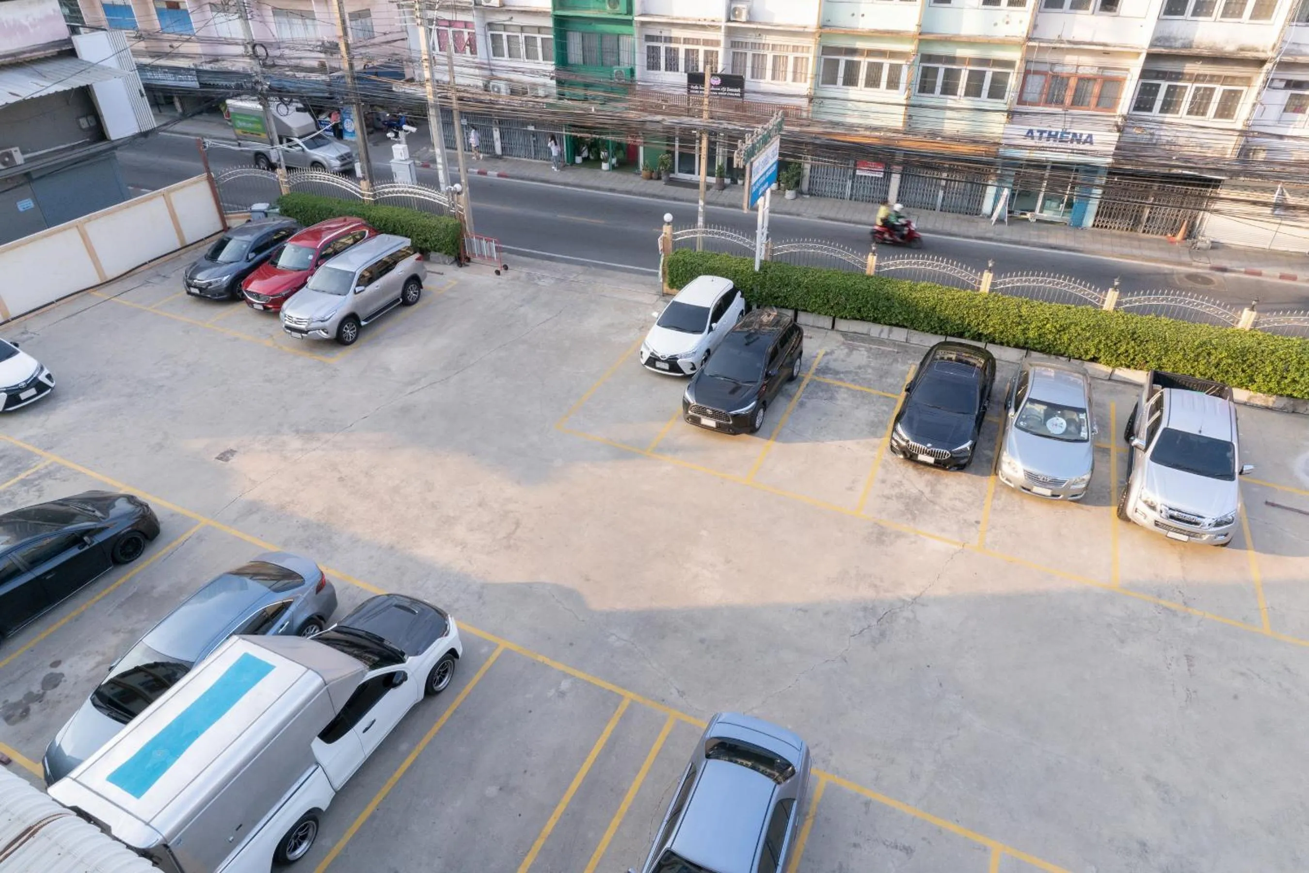 Parking in Nicha Residence Hotel