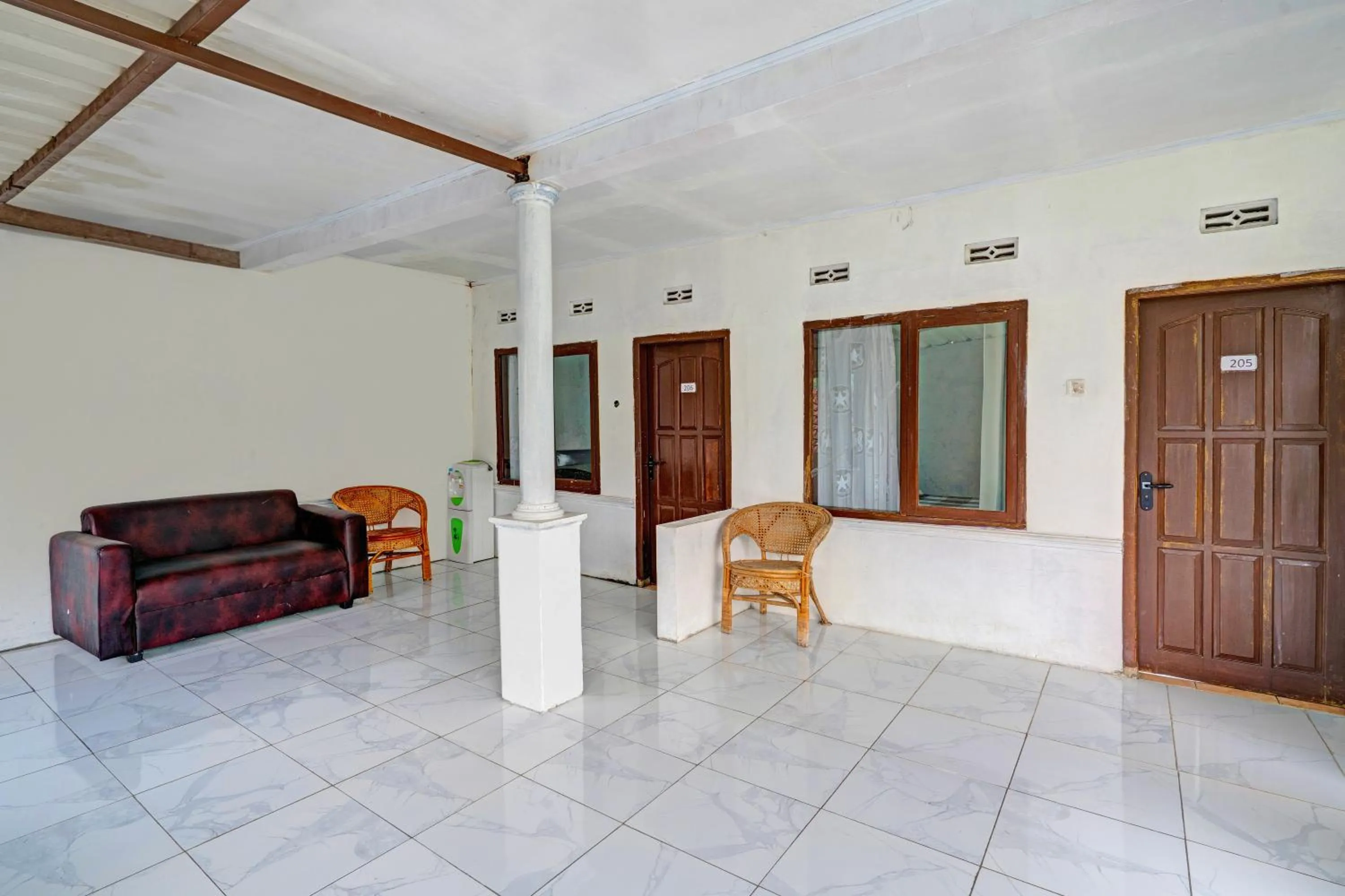 Lobby or reception in Collection O Subang near Ciater Subang formerly Orchid Villa Ciater