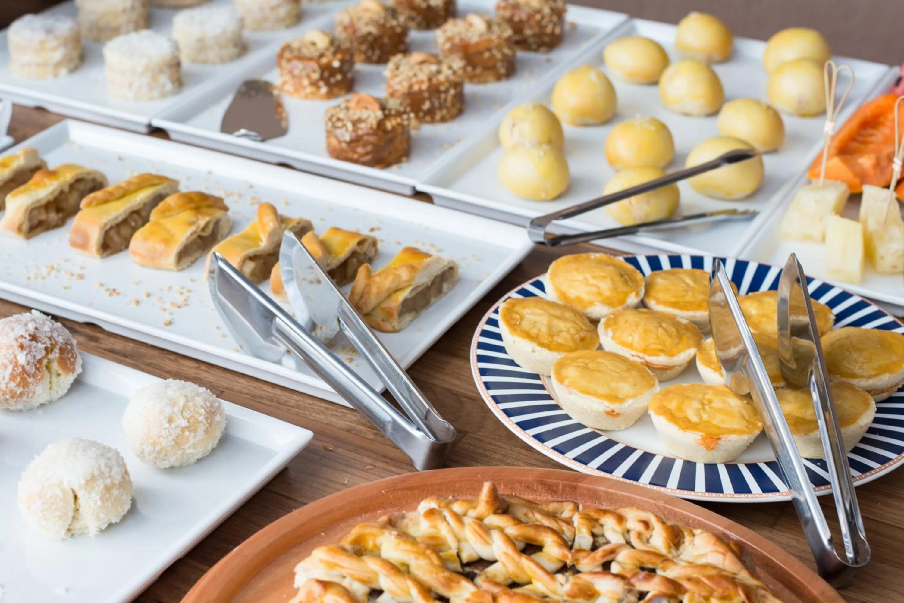 Buffet breakfast in Ilha Branca Exclusive Hotel