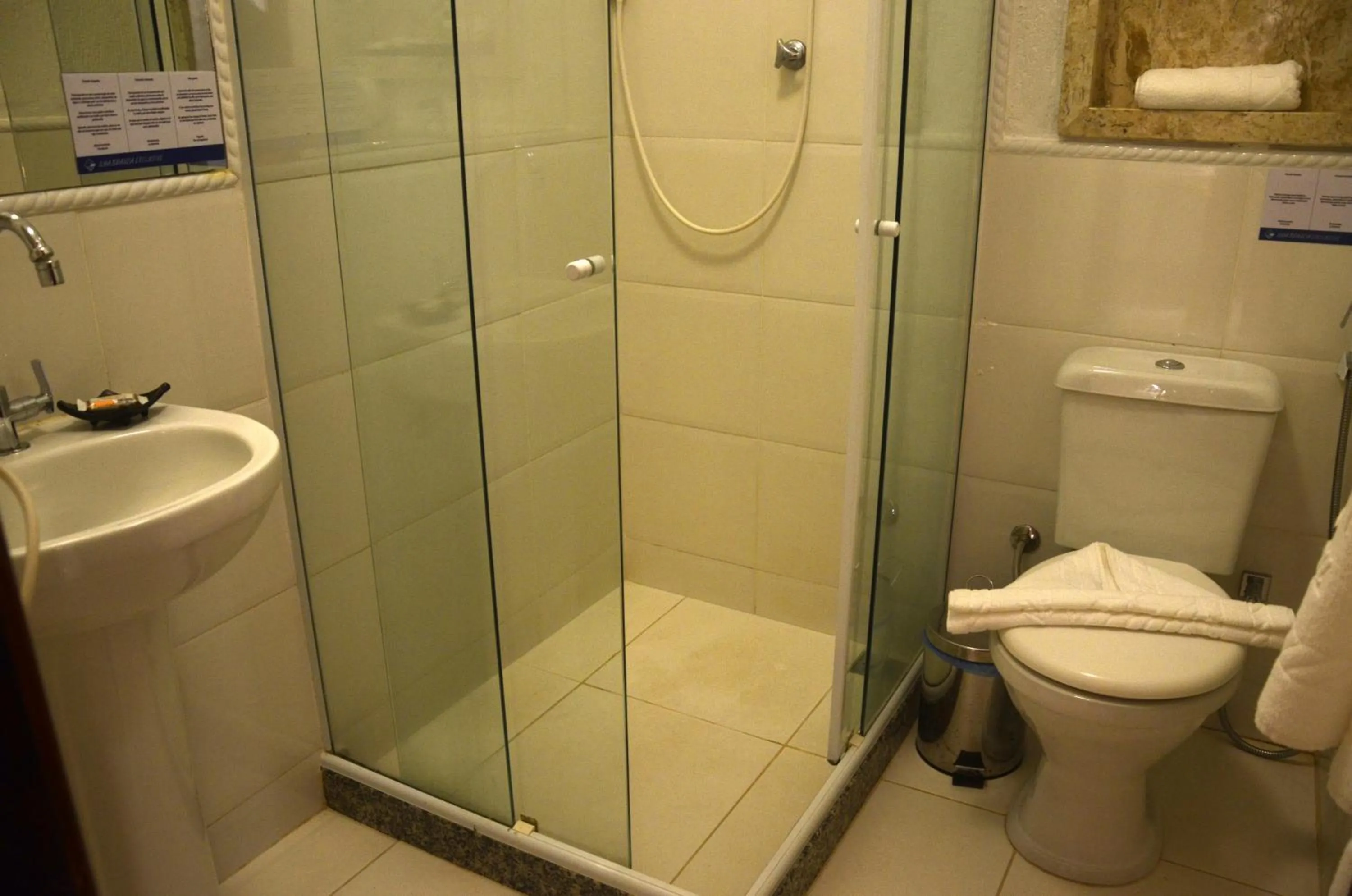 Bathroom in Ilha Branca Exclusive Hotel