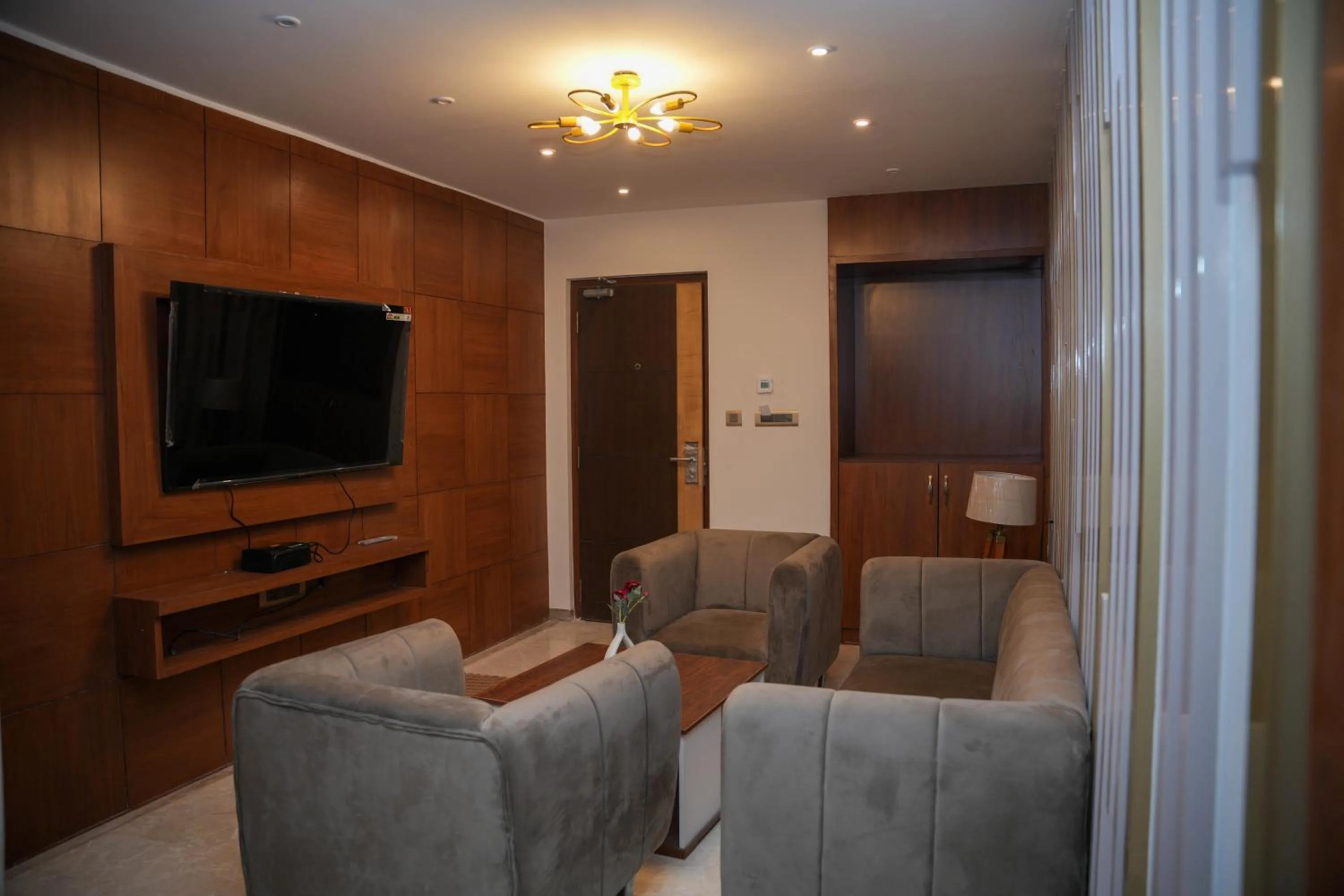 TV and multimedia in The Ontime Hotel, Bangalore