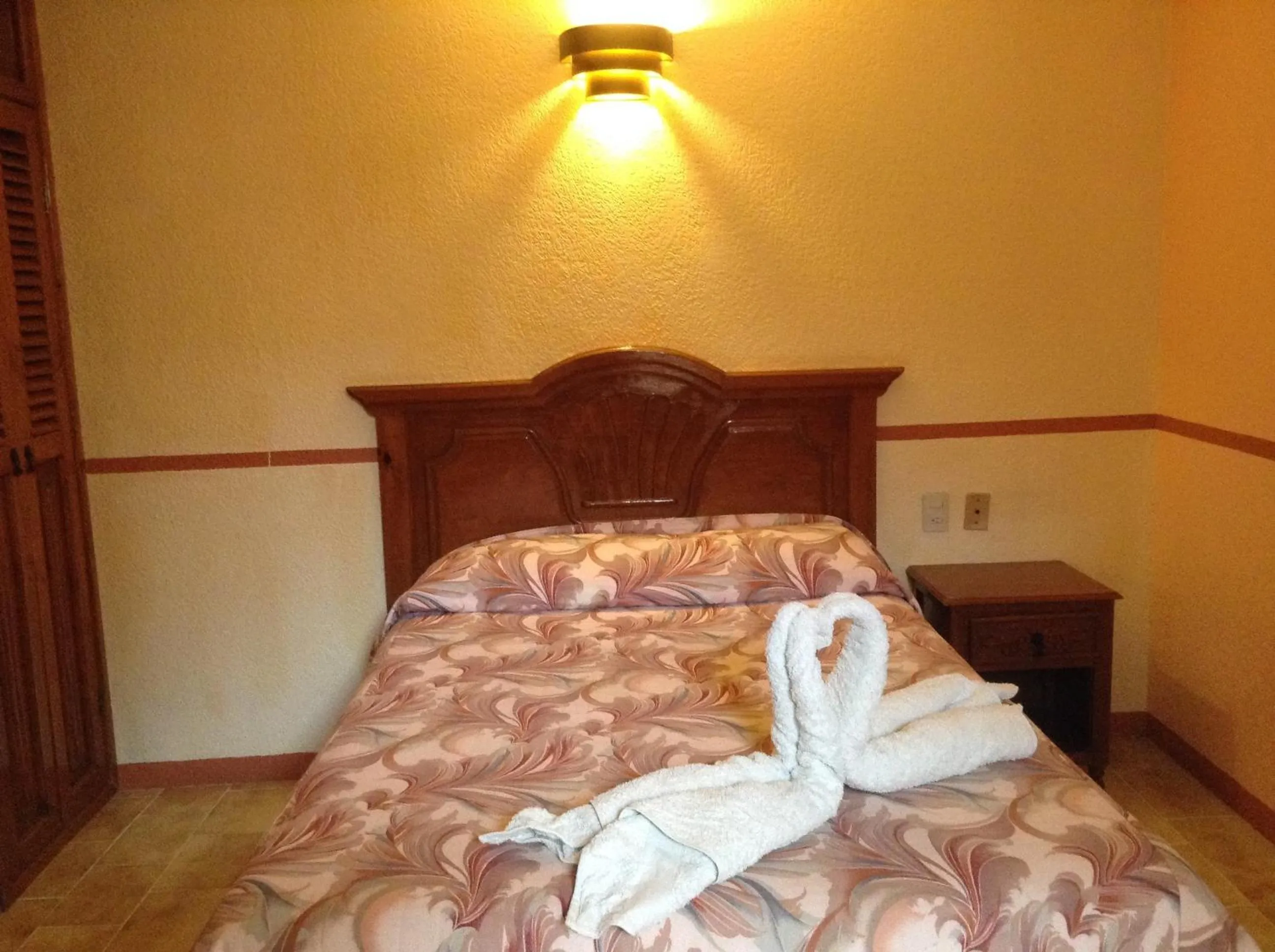 Bed in Hotel Real del Valle
