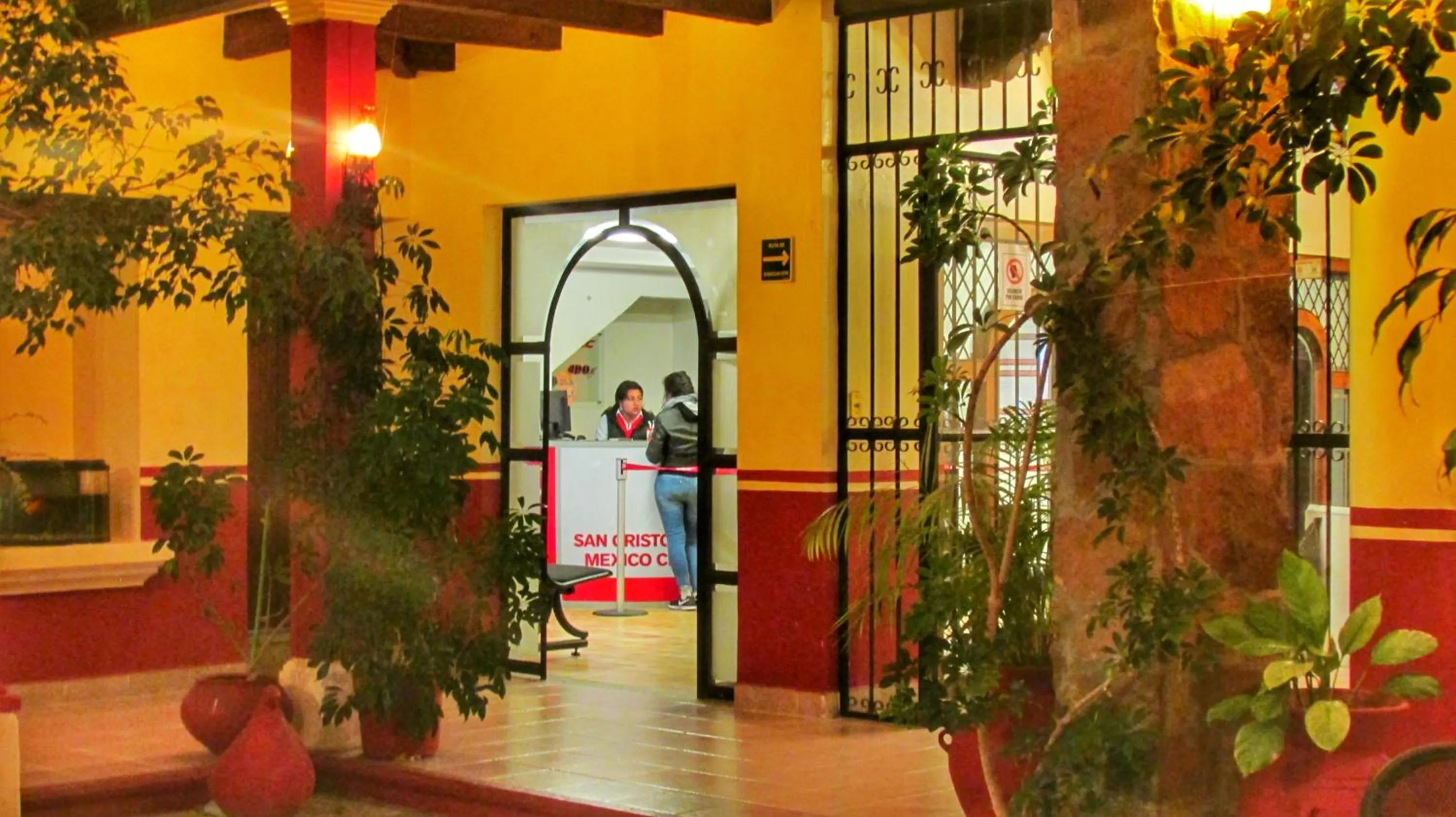 People in Hotel Real del Valle