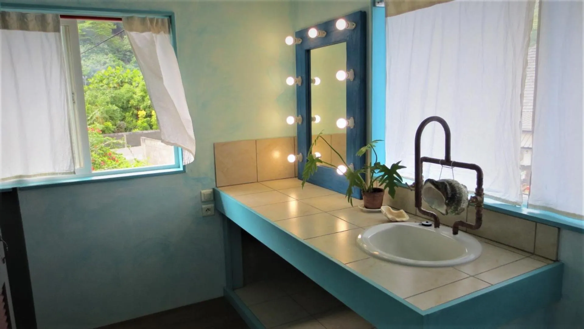 Bathroom in Sunset Hill Lodge