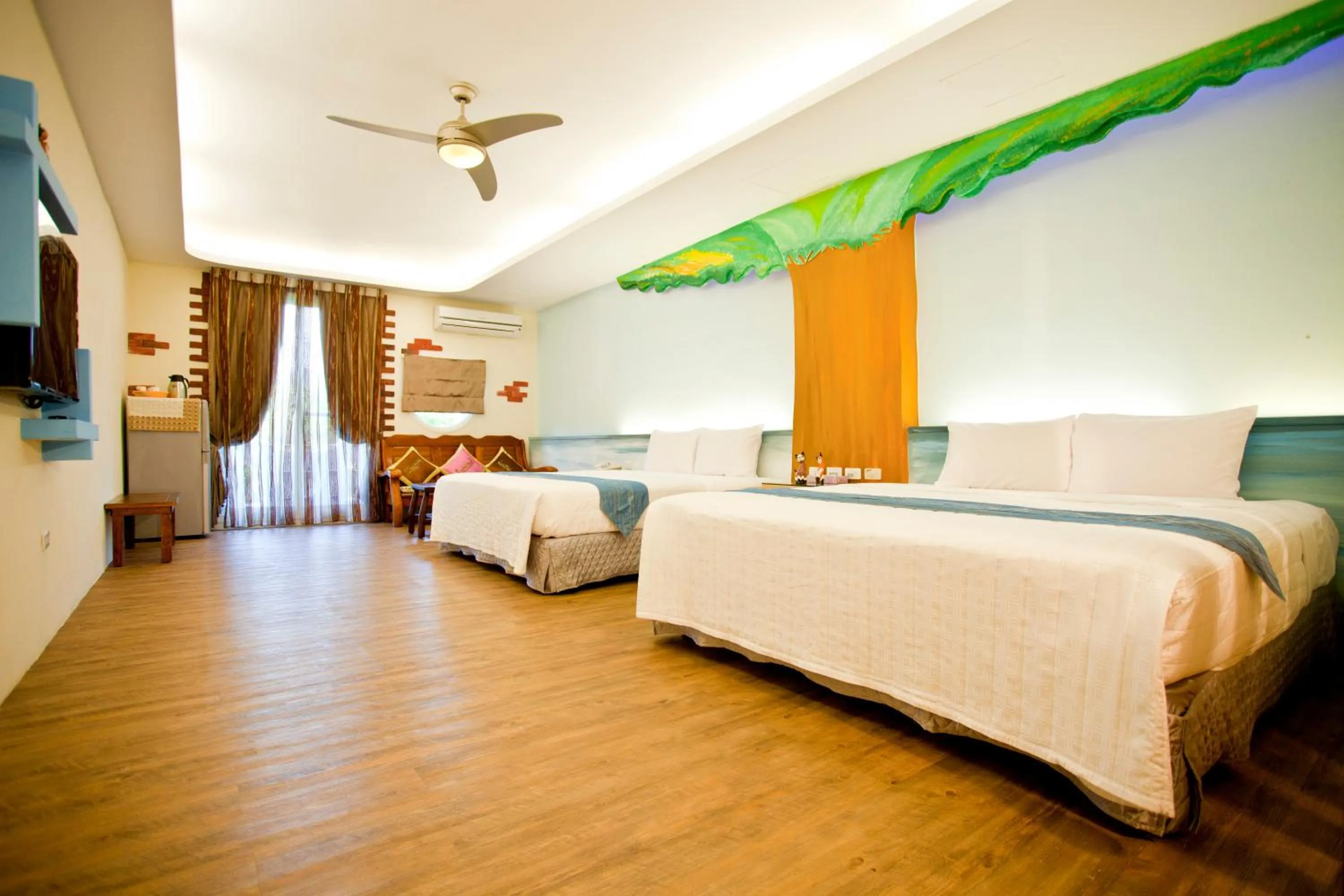 Photo of the whole room, Bed in Millennium Inn