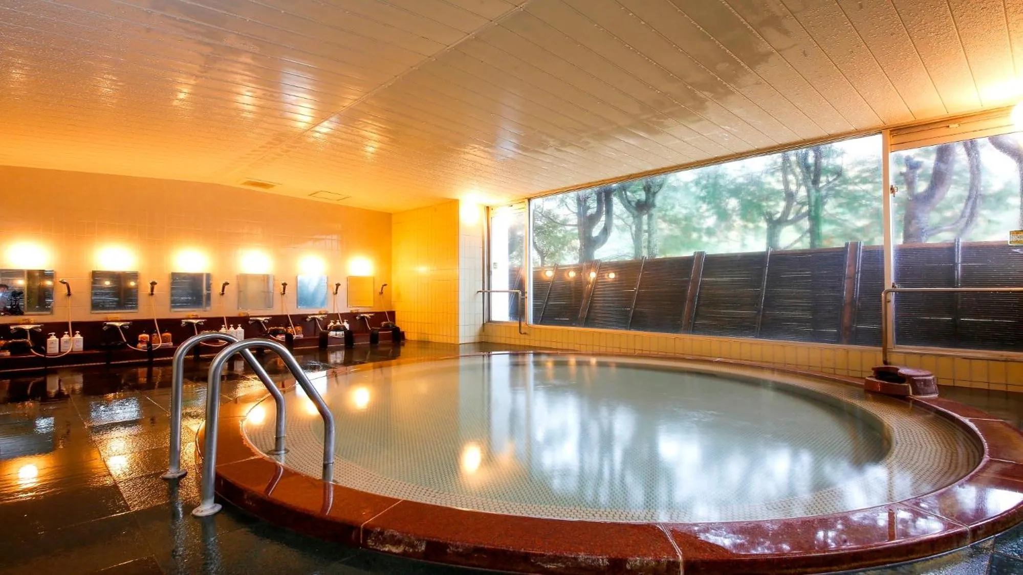 Hot Spring Bath in Resorpia Kumihama