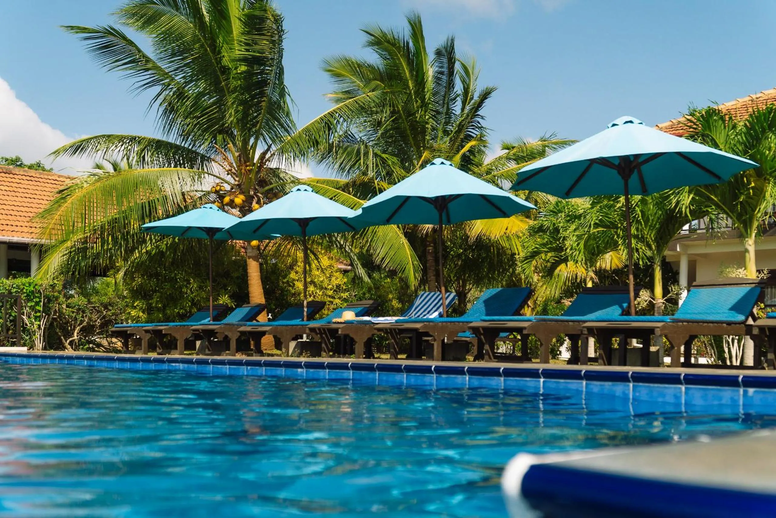 Property building in Ananthaya Beach