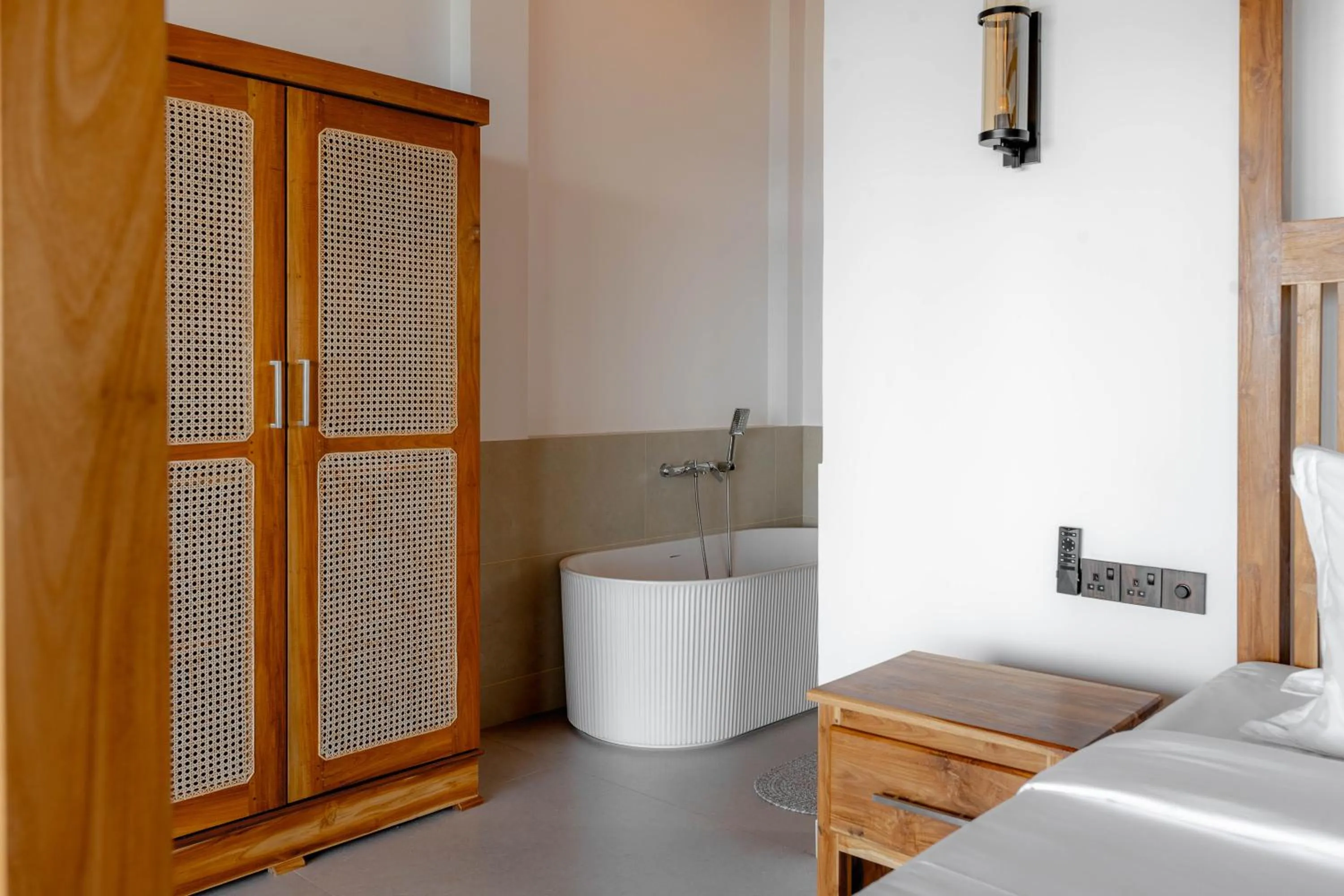 Bath, Bed in Ananthaya Beach