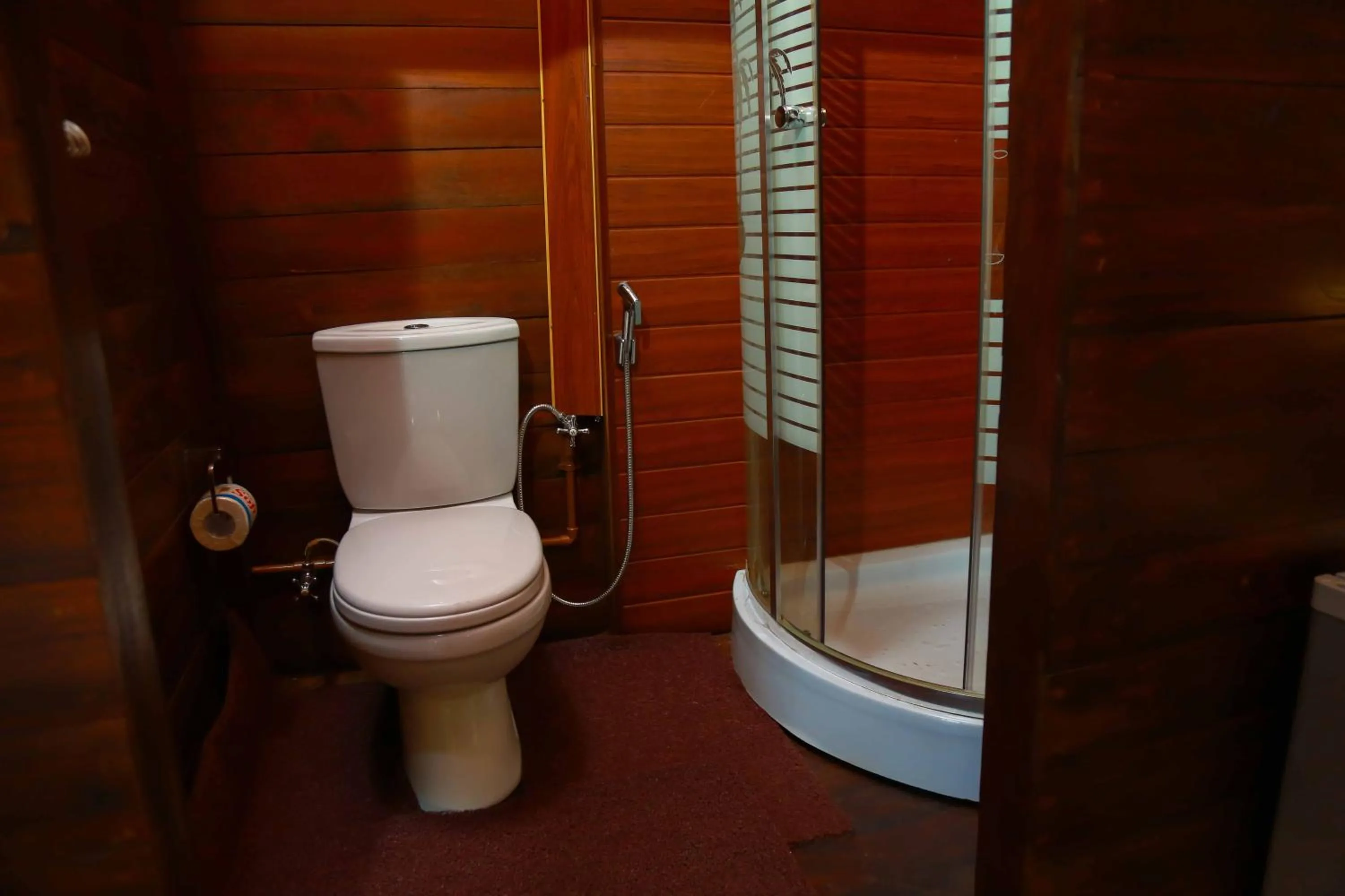 Shower in Coco Palm Villa and Cabanas