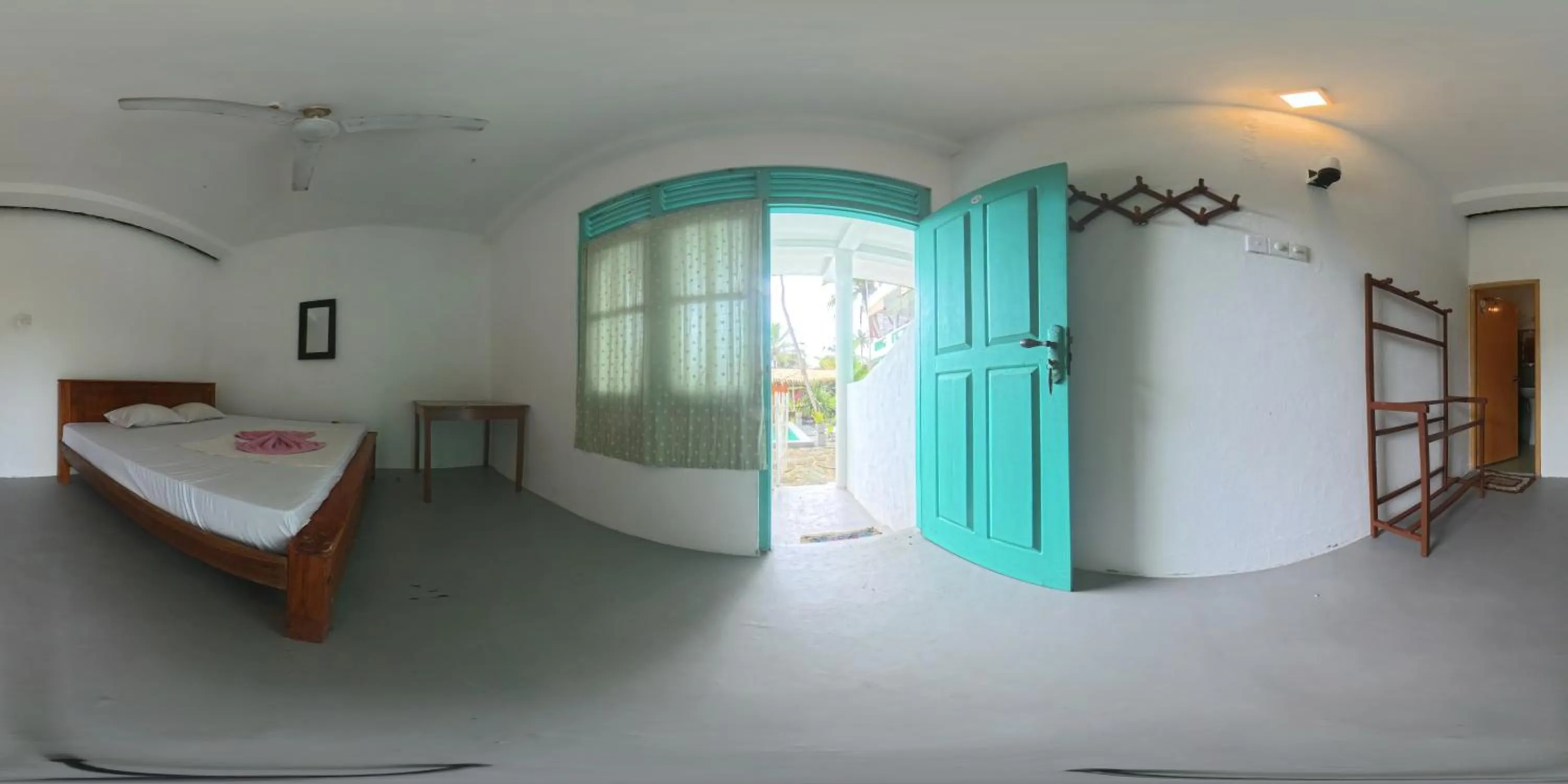 Bed in Asanka Surf House & Restaurant with pool