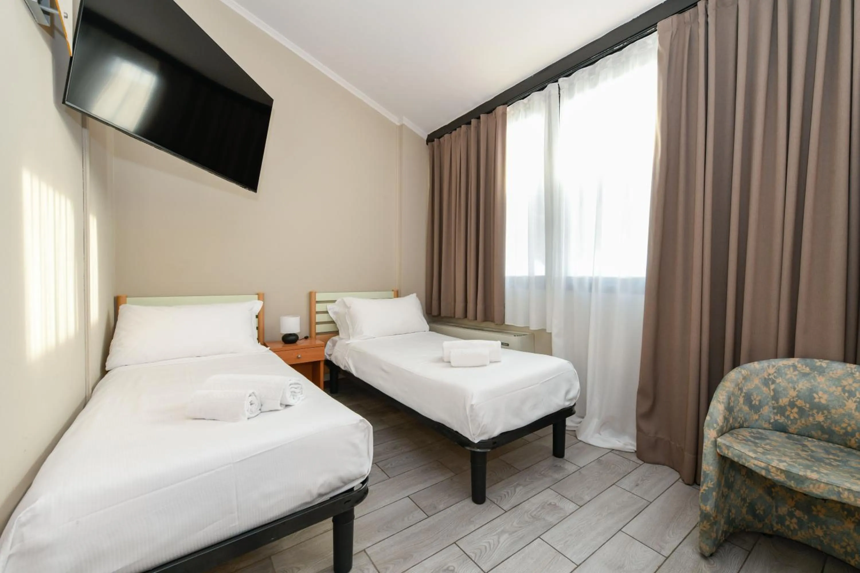 Bed in Best Western Hotel Garda