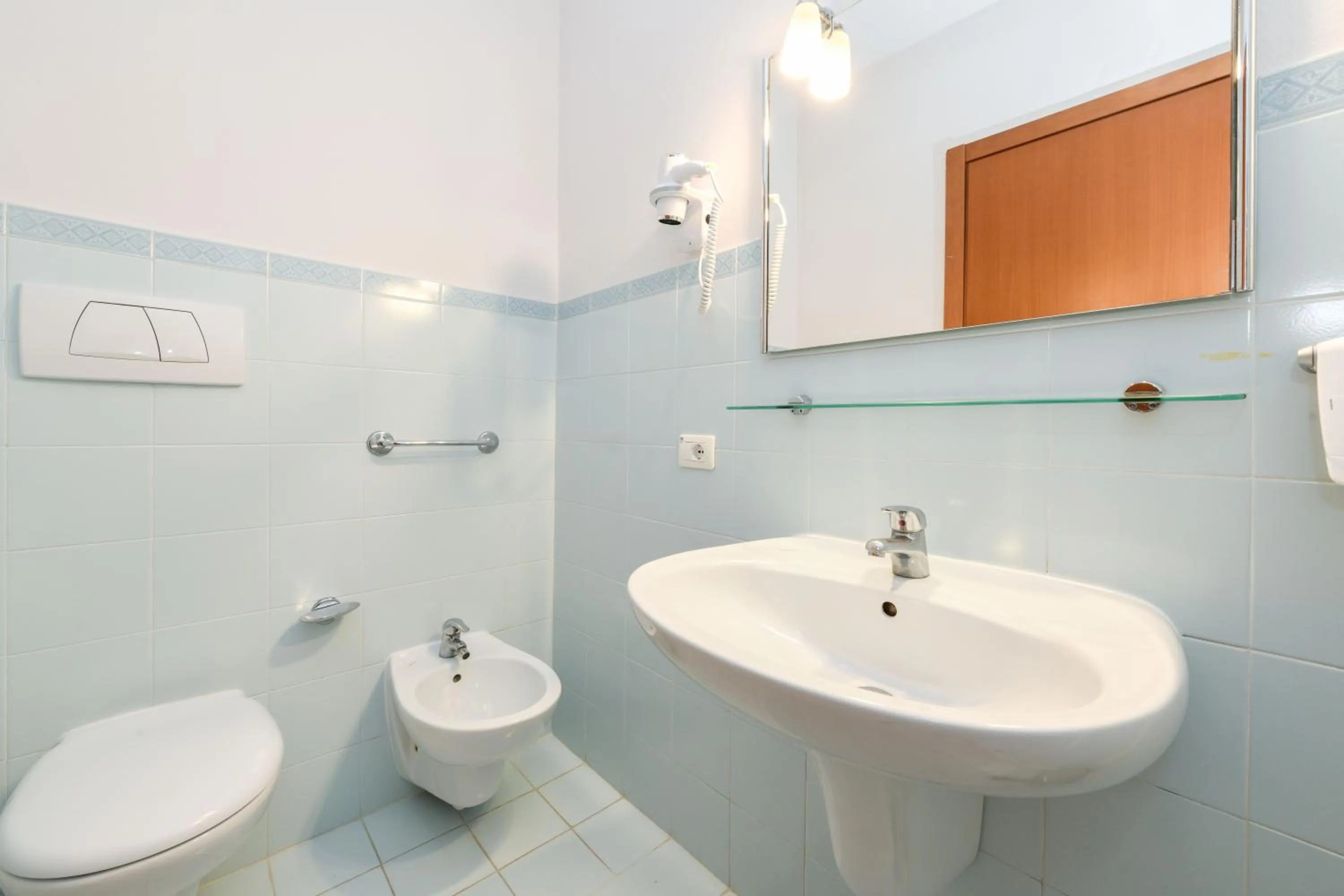 Toilet in Hotel Garda