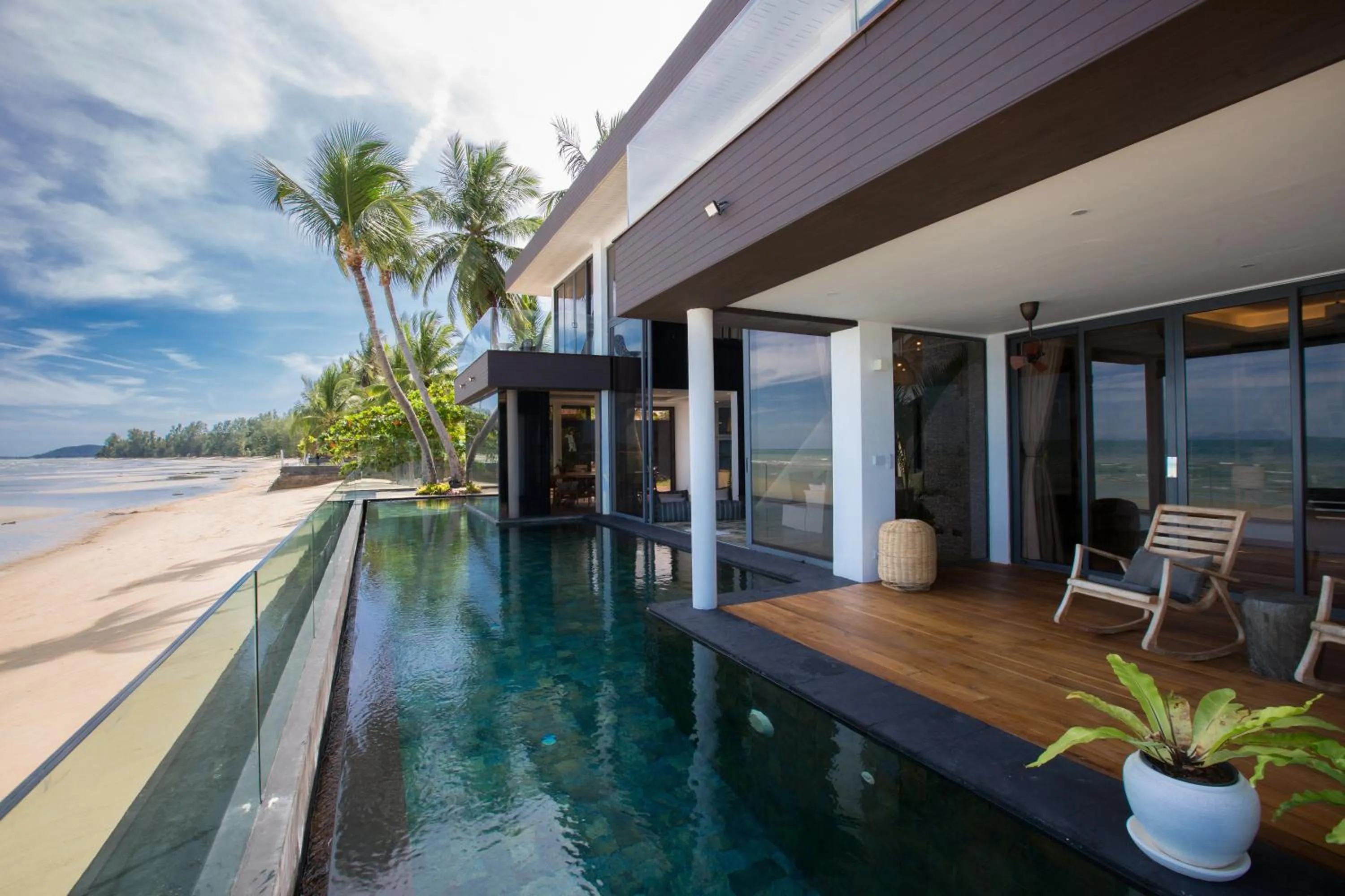 Balcony/Terrace in Villa U - 3BR Beachfront Haven