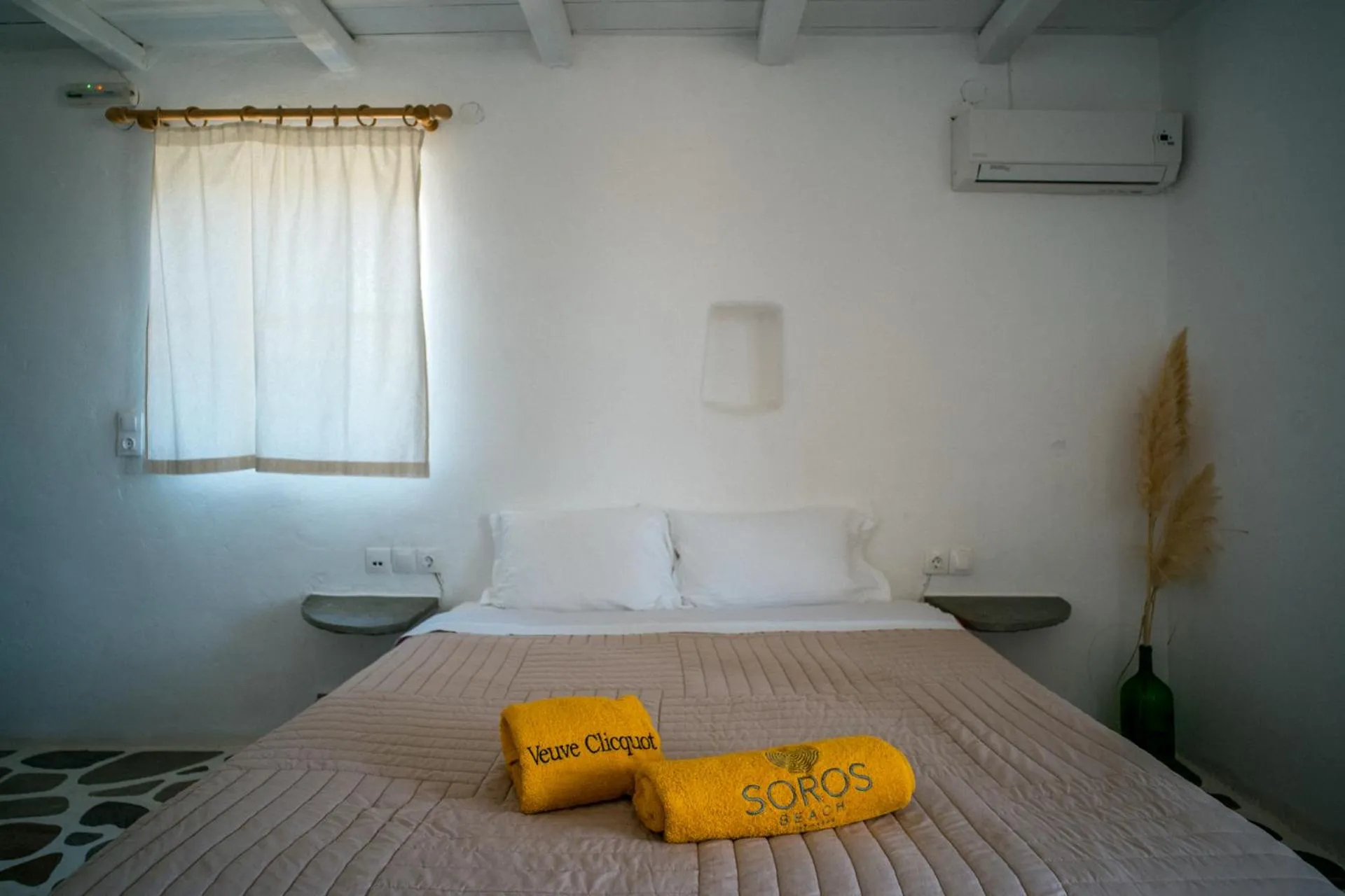 Bed in Soros Beach Antiparos