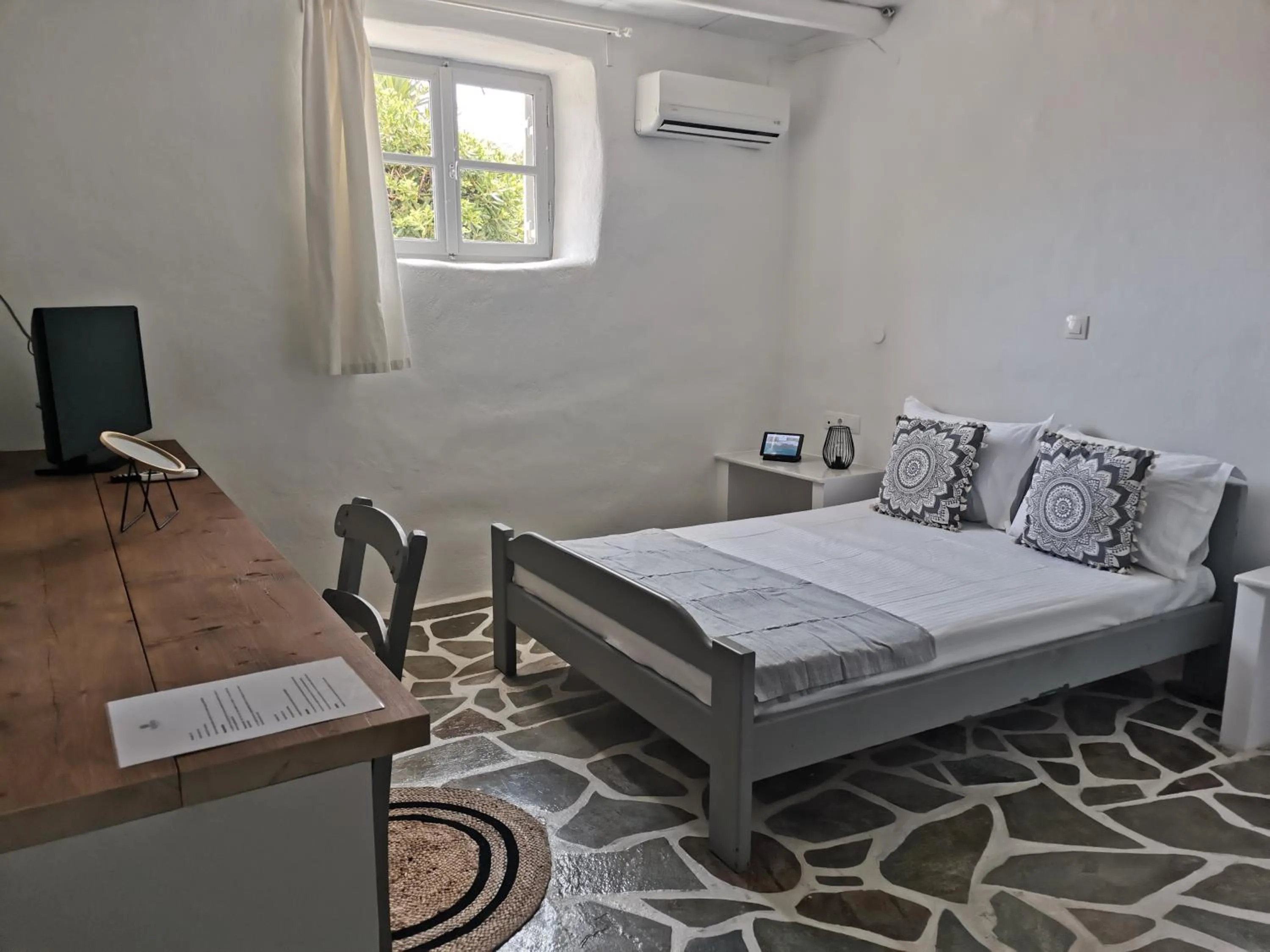 Bed in Soros Beach Antiparos