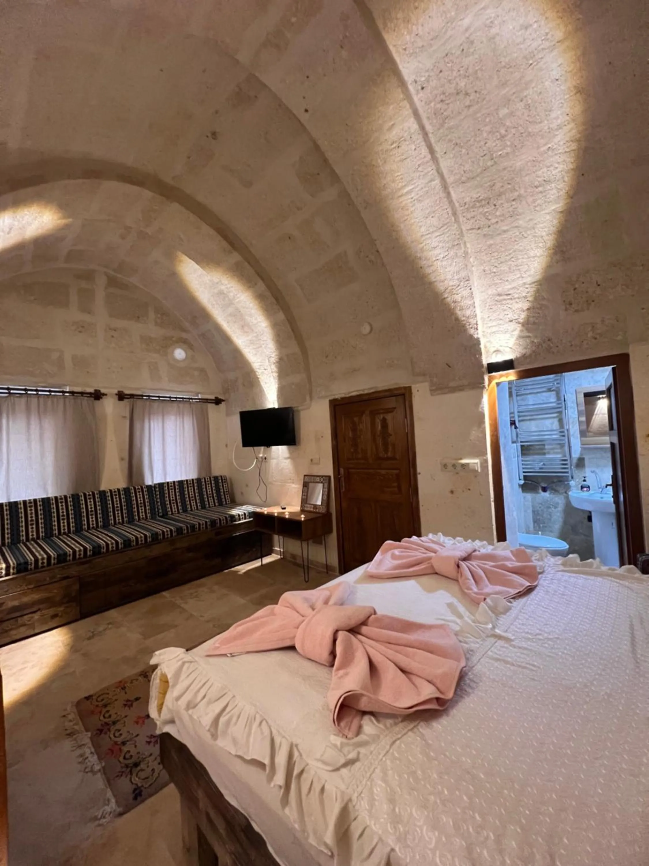 Bed in Uluyol Stone House