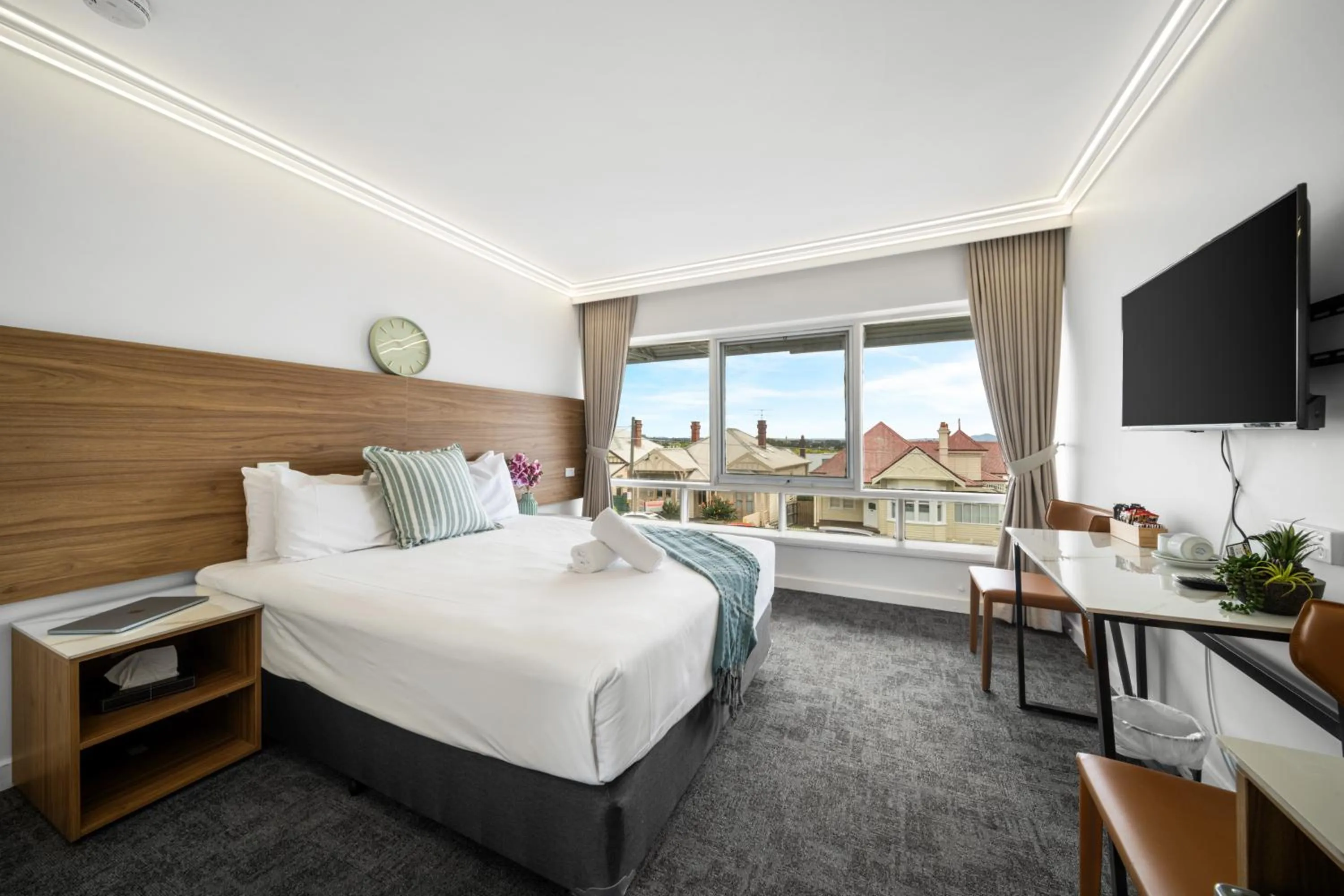 Bed in Kingsway Motel Geelong