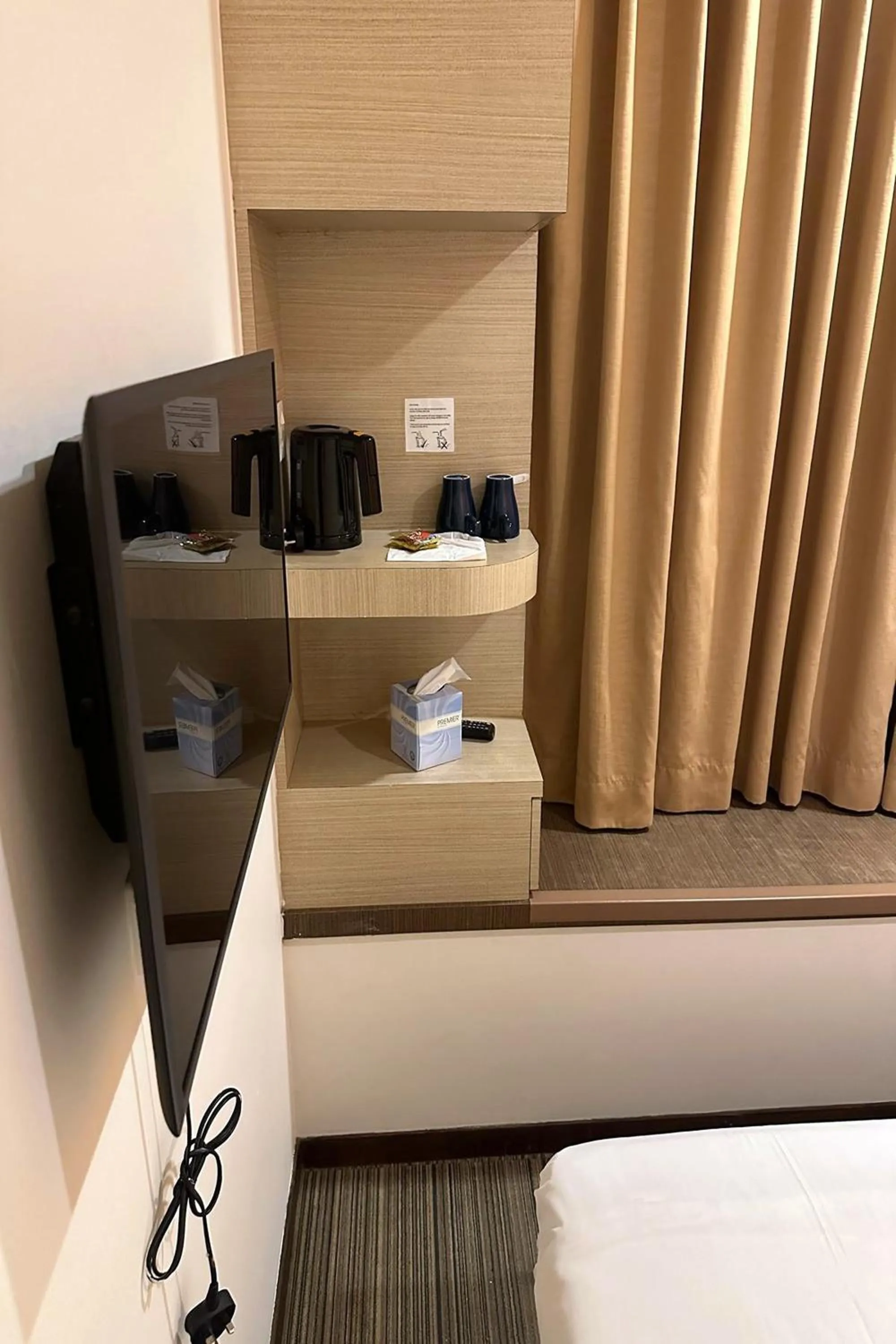 Bed in Philip Hotel Balestier