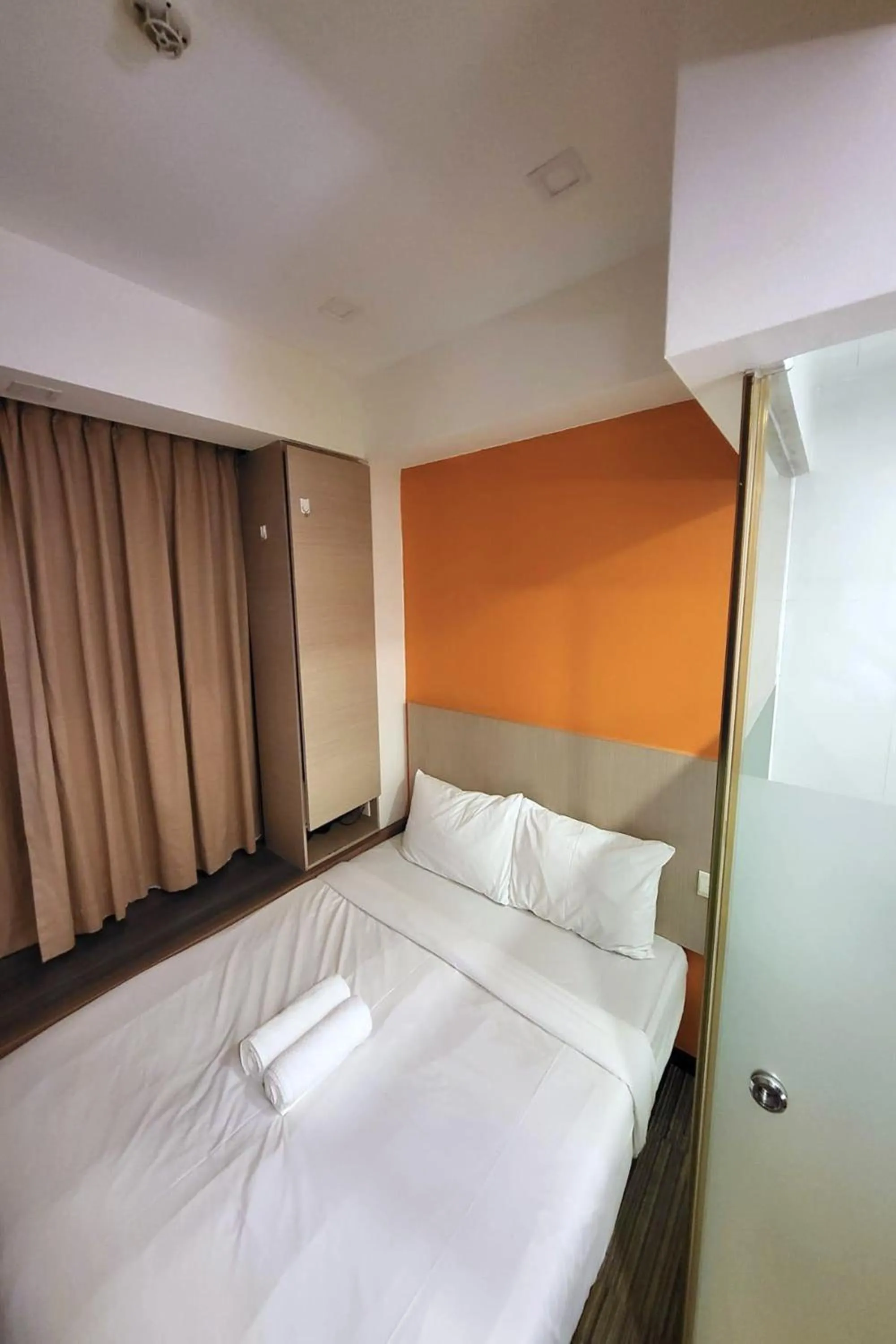Bed in Philip Hotel Balestier