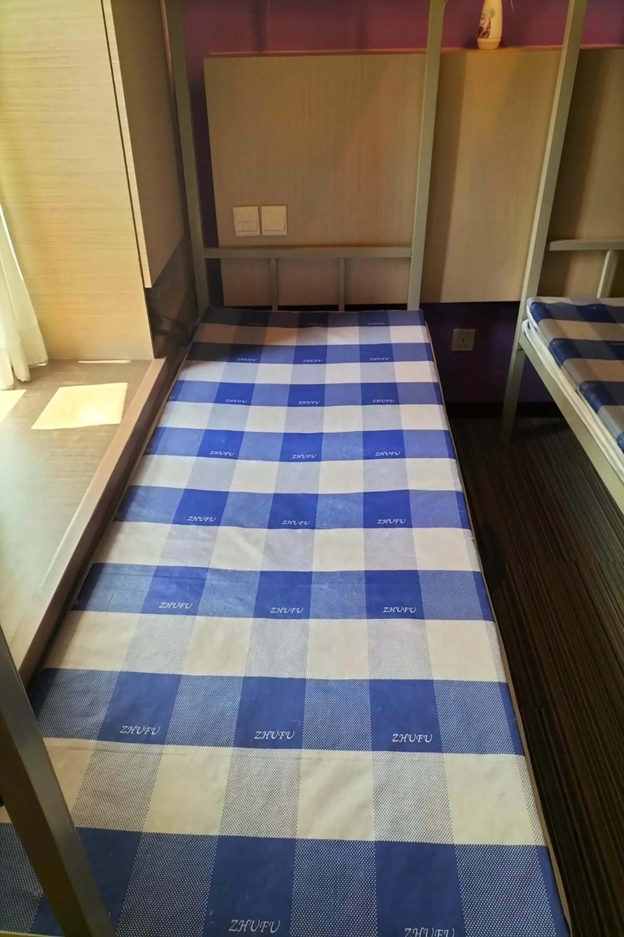 Bed in Philip Hotel Balestier