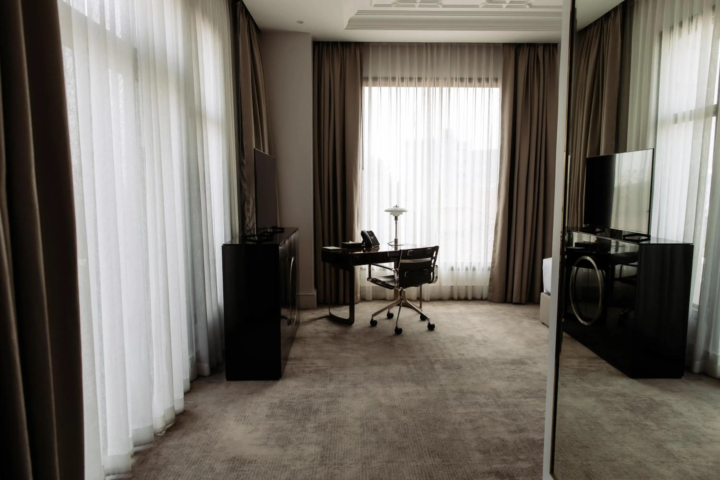 TV and multimedia in Souphattra Hotel Vientiane