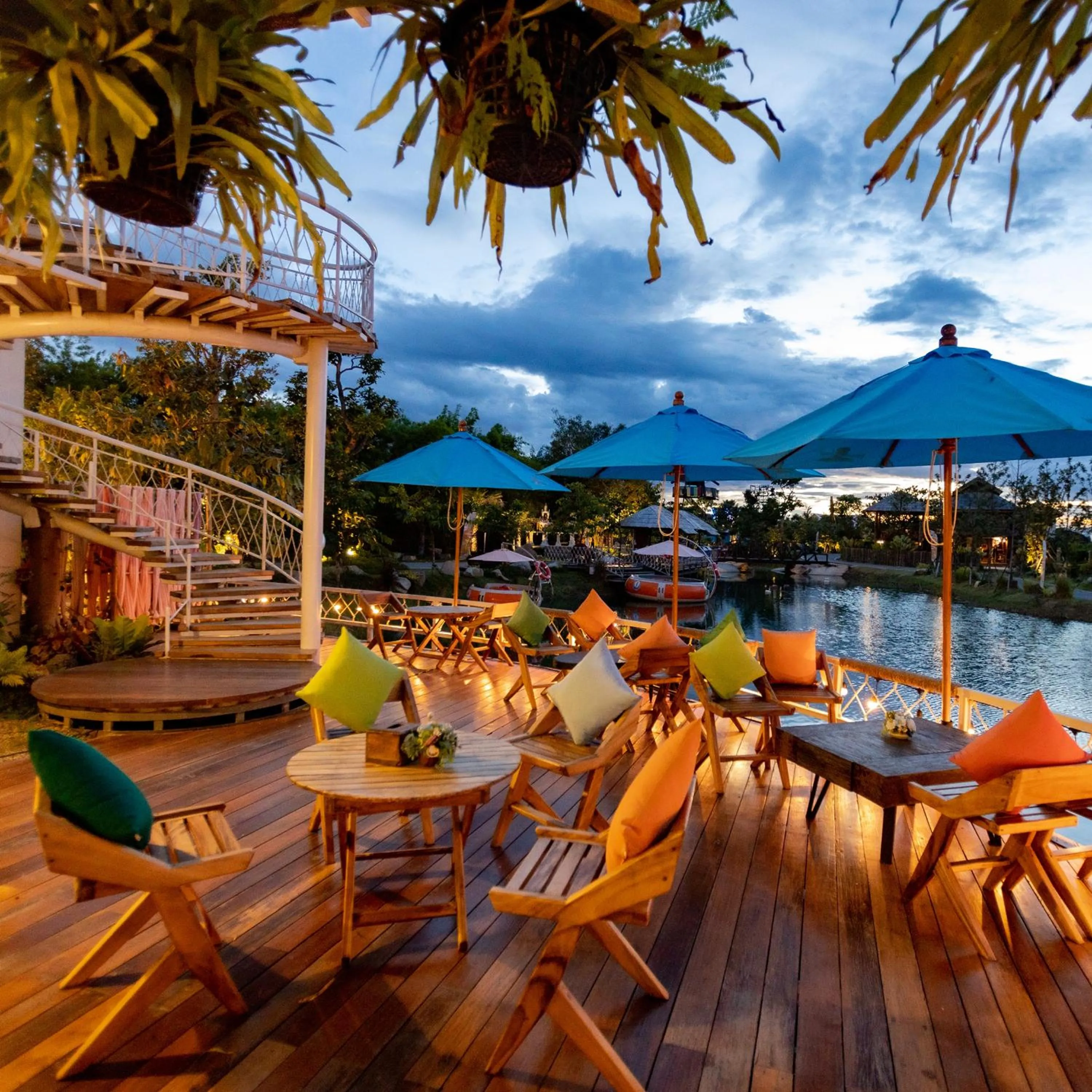 Restaurant/places to eat in Buffalo Island Resort