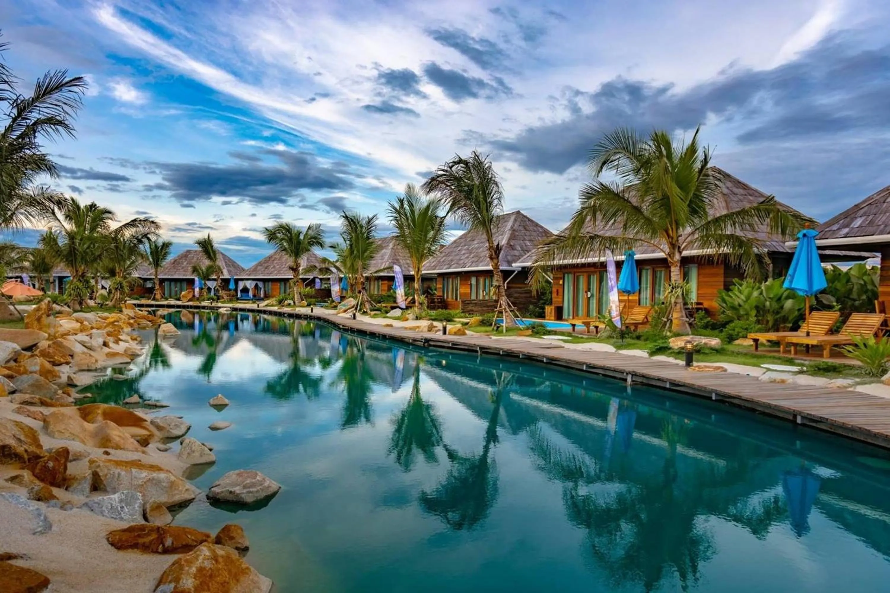 Property building in Buffalo Island Resort