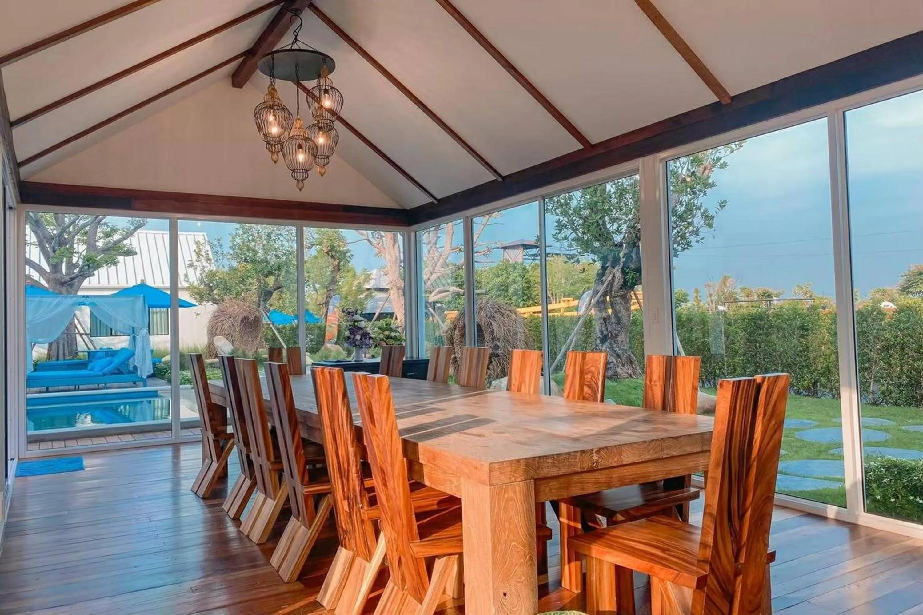 Dining area in Buffalo Island Resort